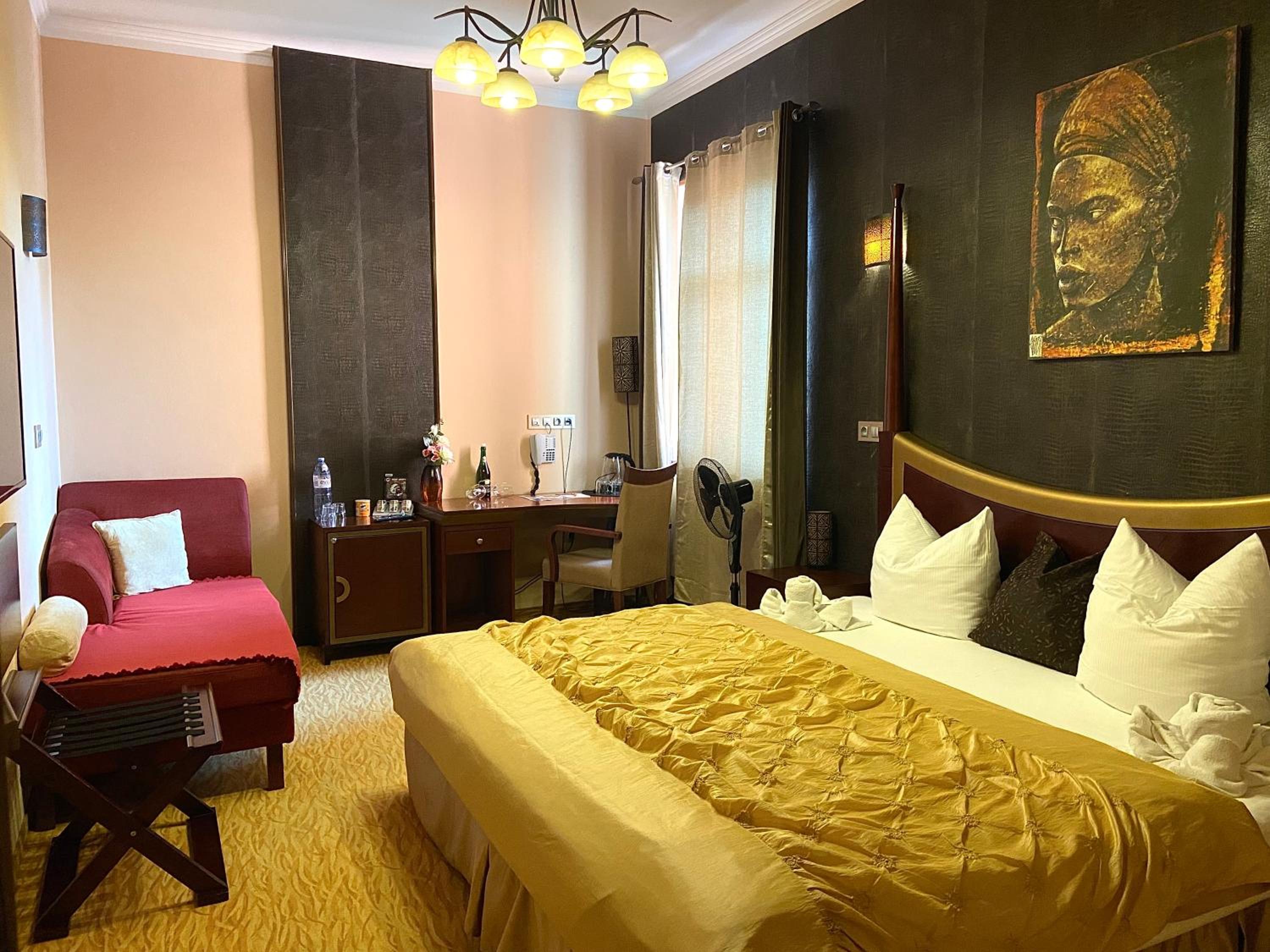 Double Room - Photo 3