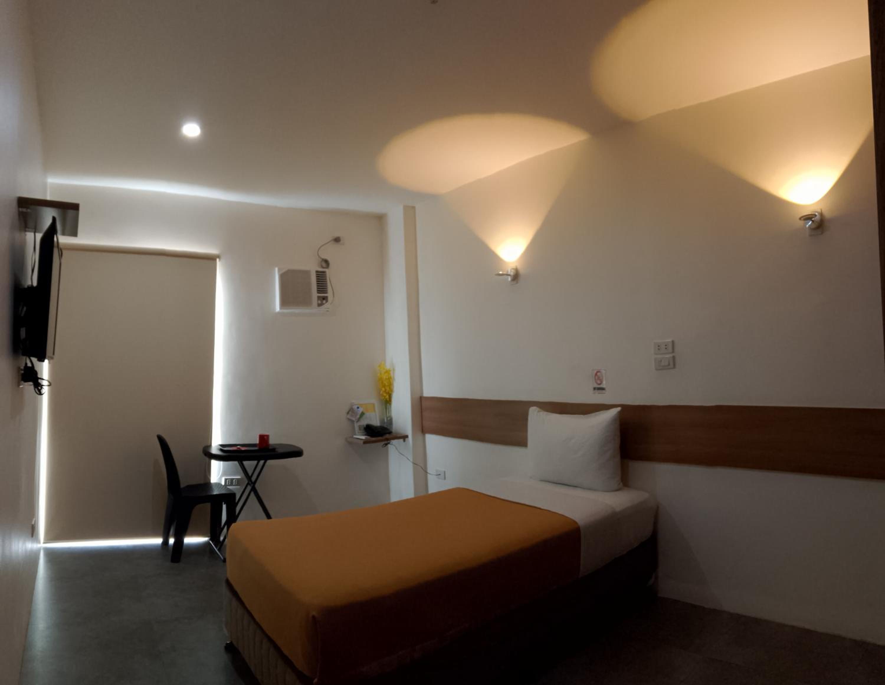 Deluxe Single Room photo 3