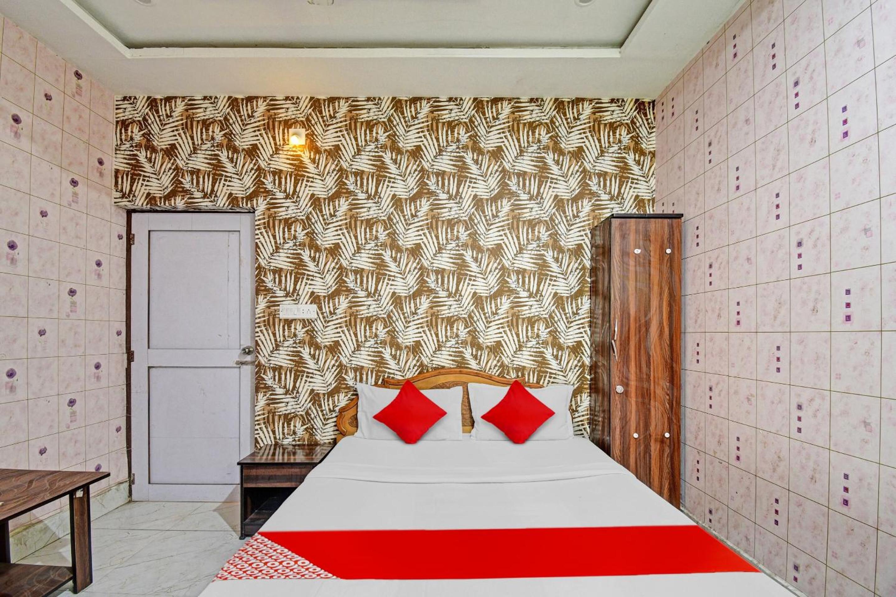 Classic Triple Room photo 2