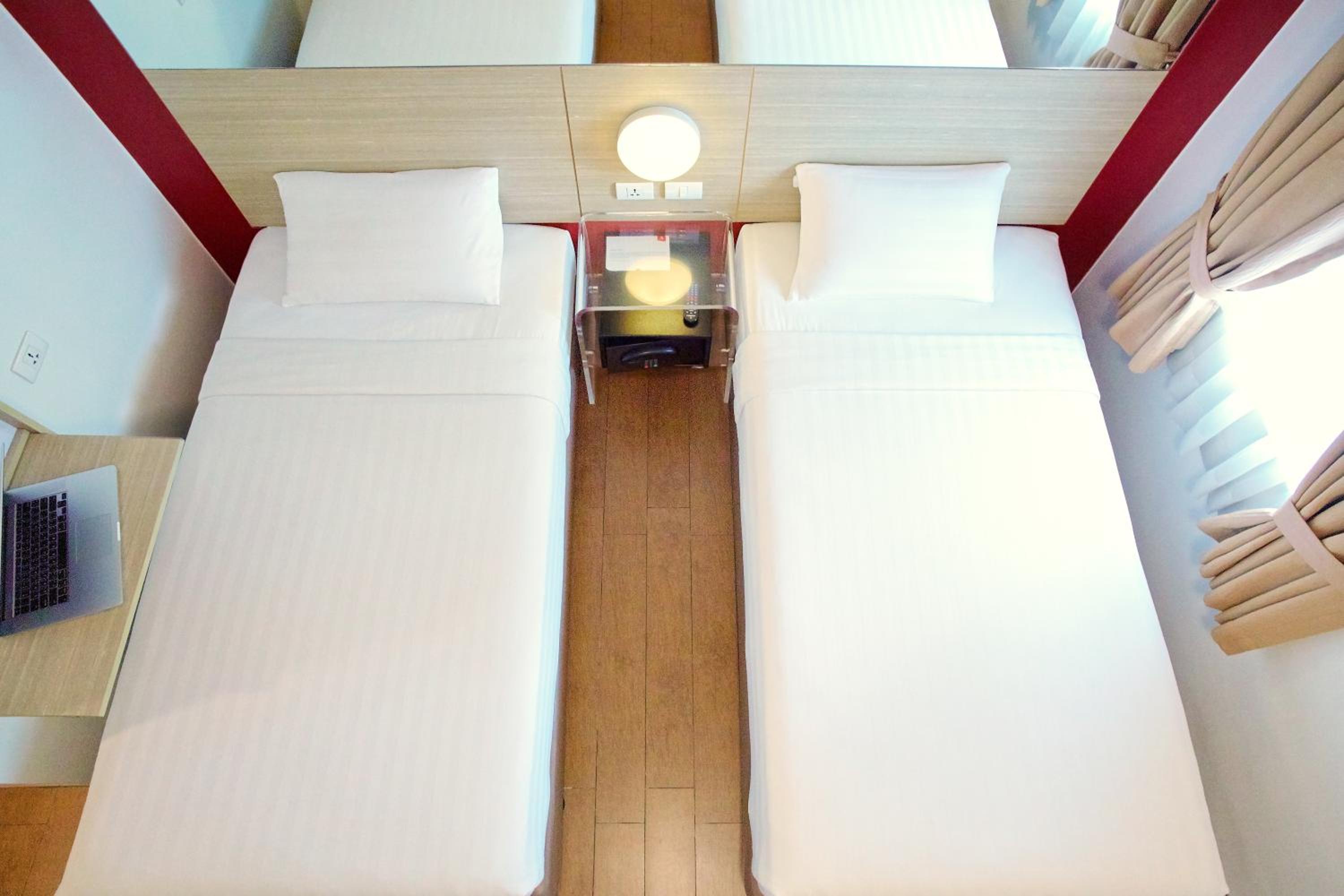 Twin Room - Photo 5