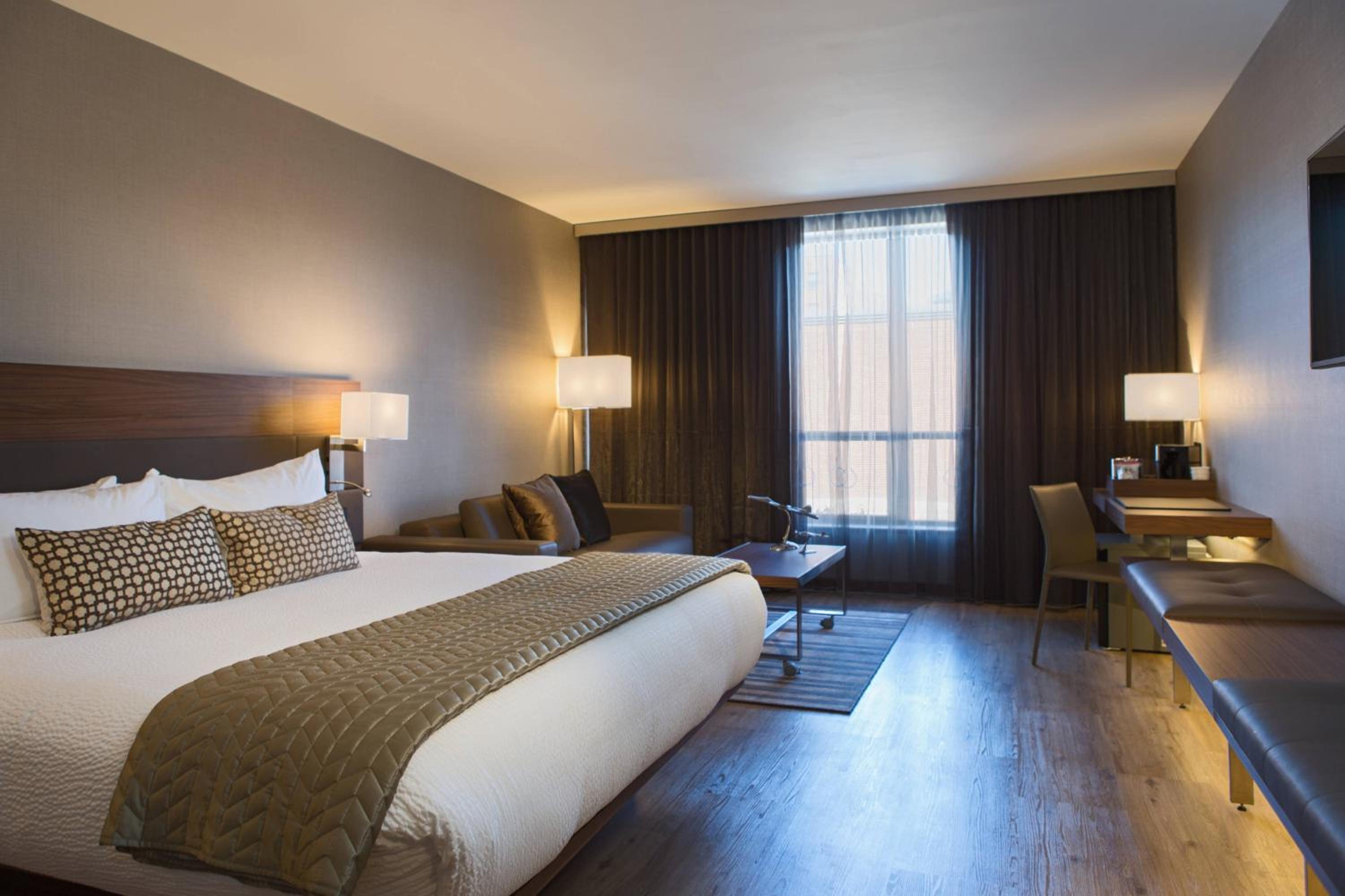 King Room with Sofa Bed - Hearing Accessible