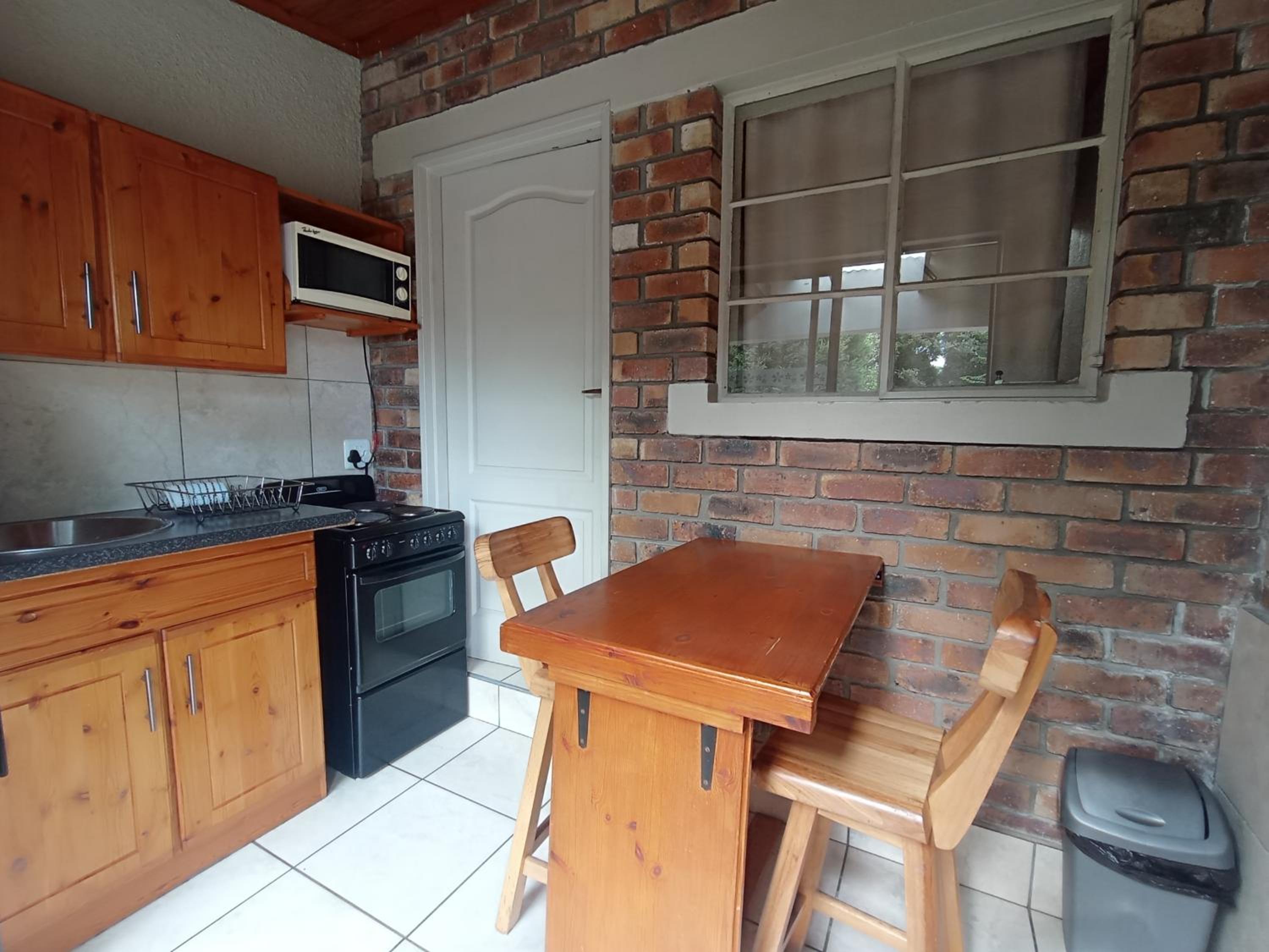 Deluxe Double Room with Shower photo 2