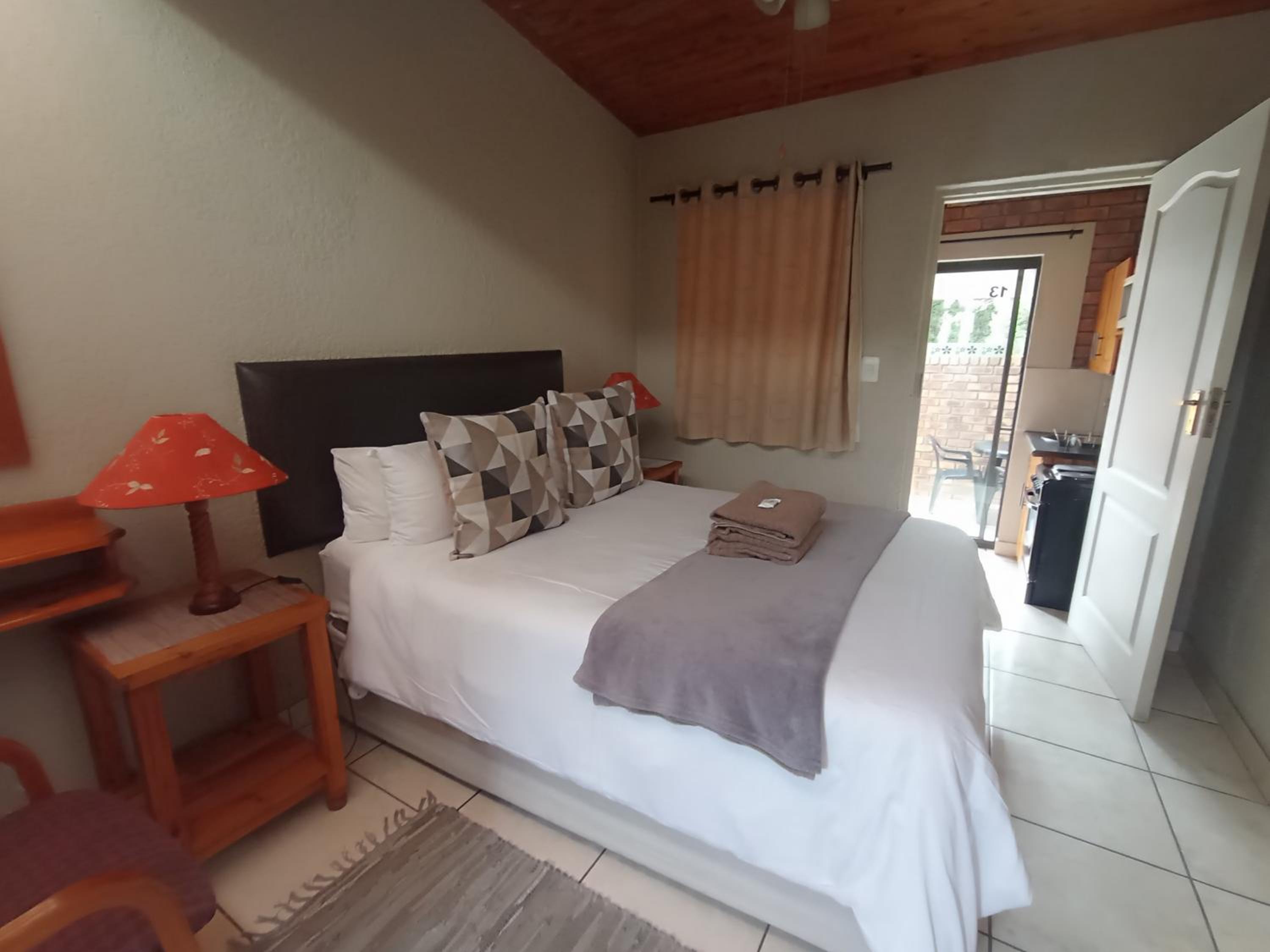 Deluxe Double Room with Shower photo 3