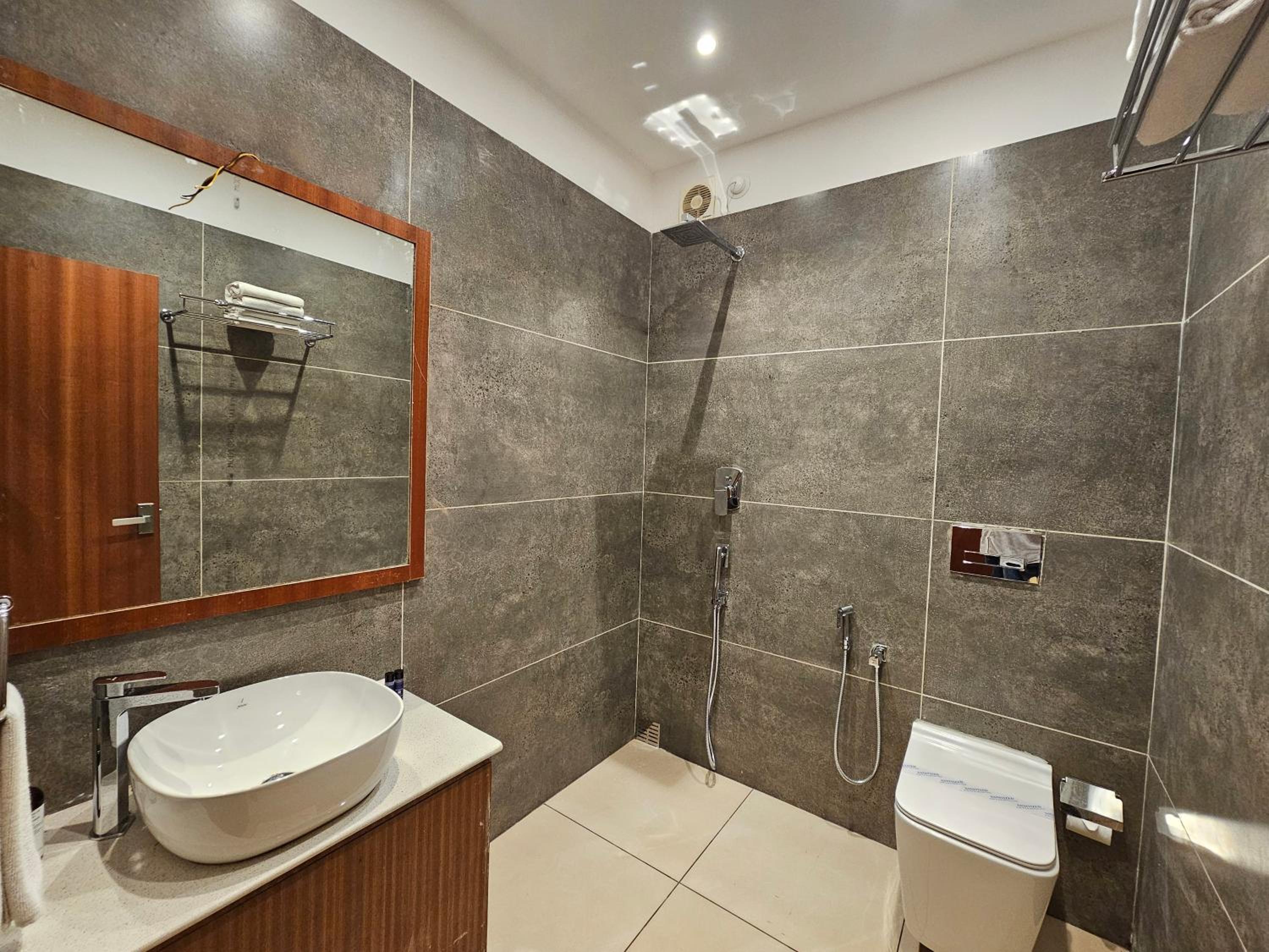 Budget Double Room - Photo 3