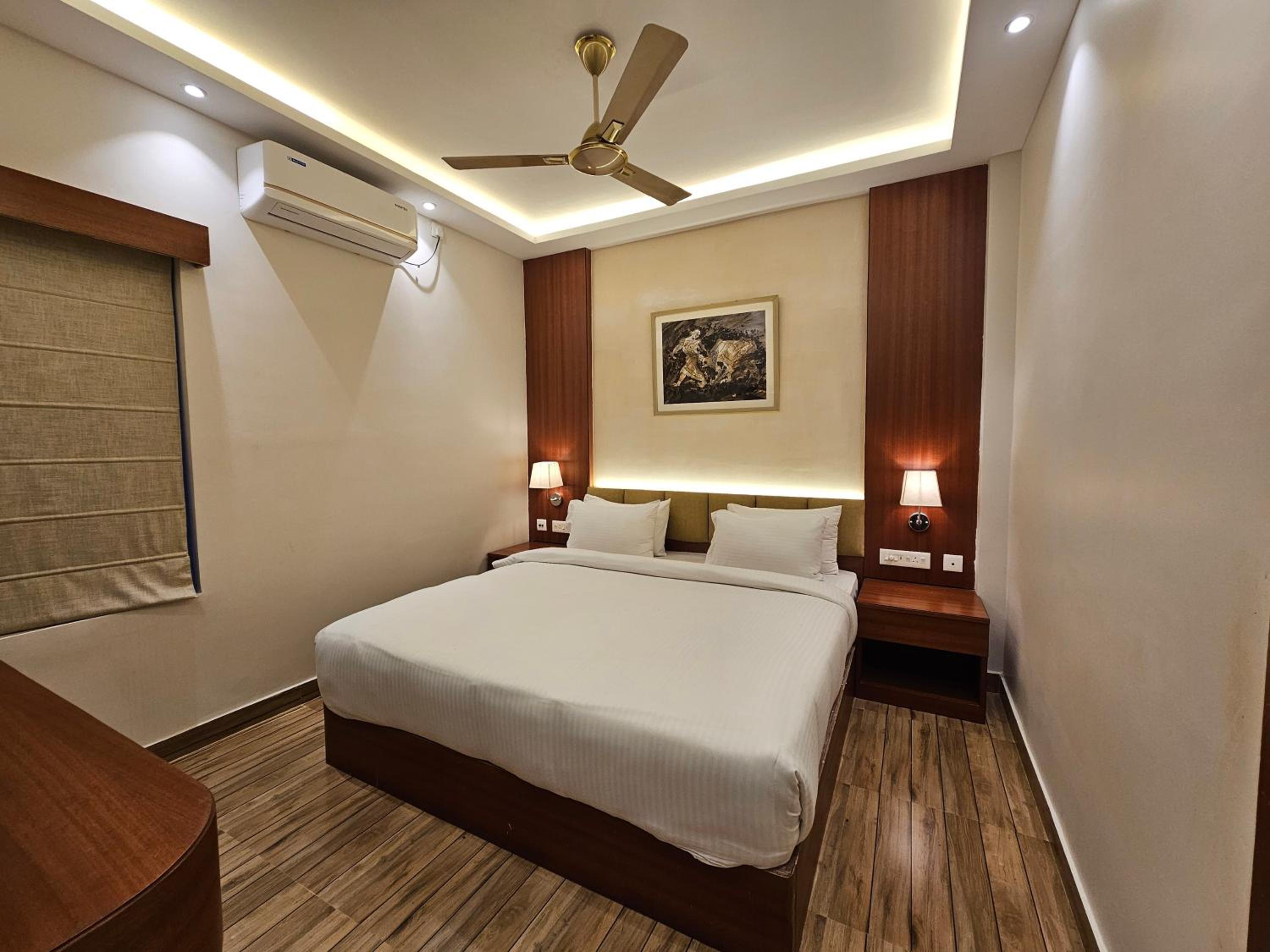 Budget Double Room - Photo 5