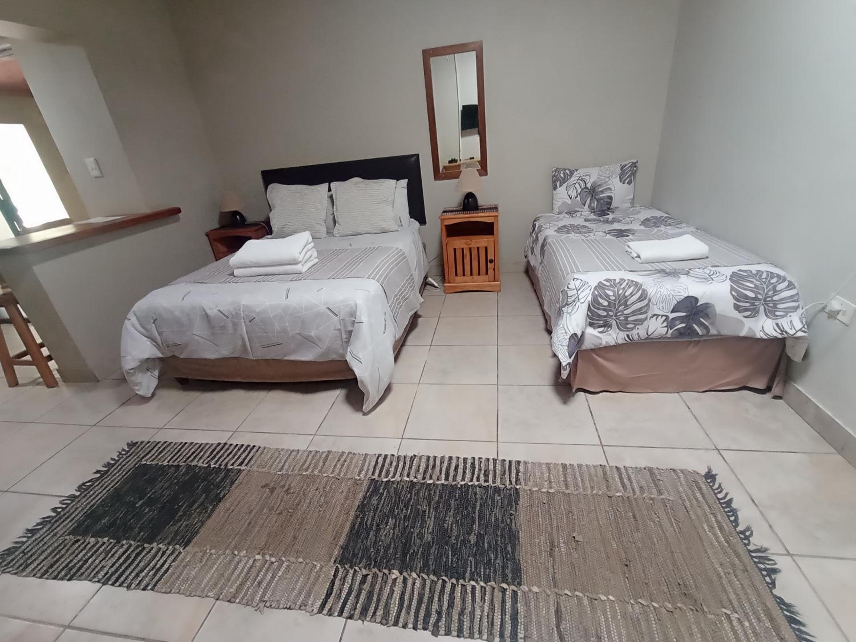 Twin Room with Shower photo 1