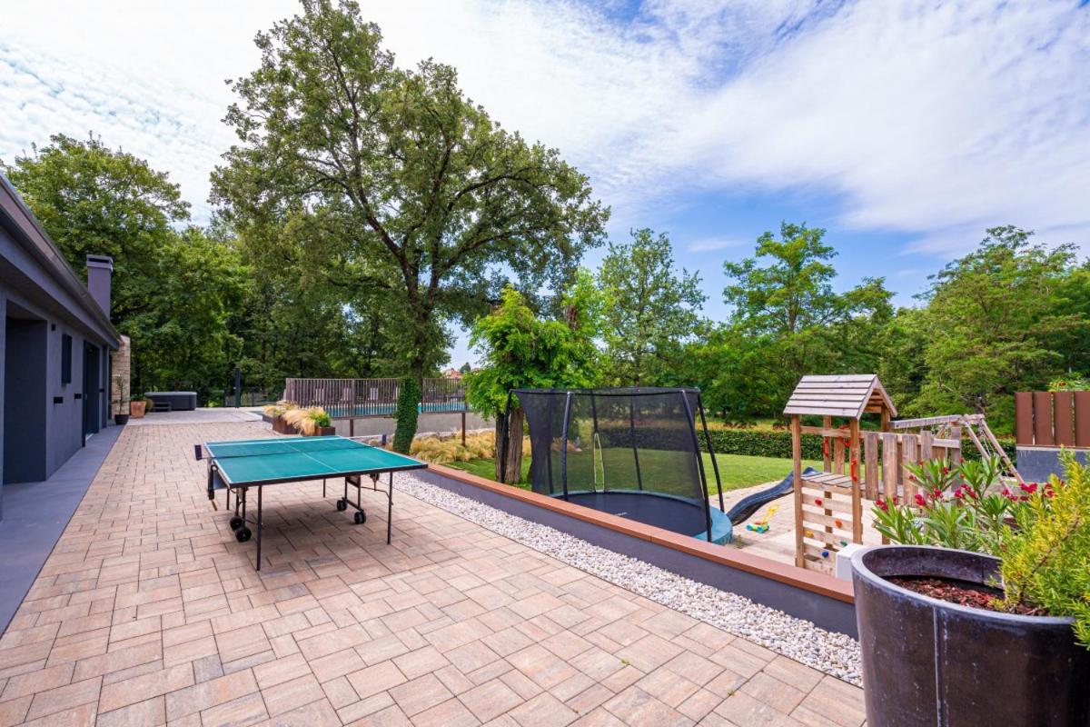 Villa with Private Pool photo 3
