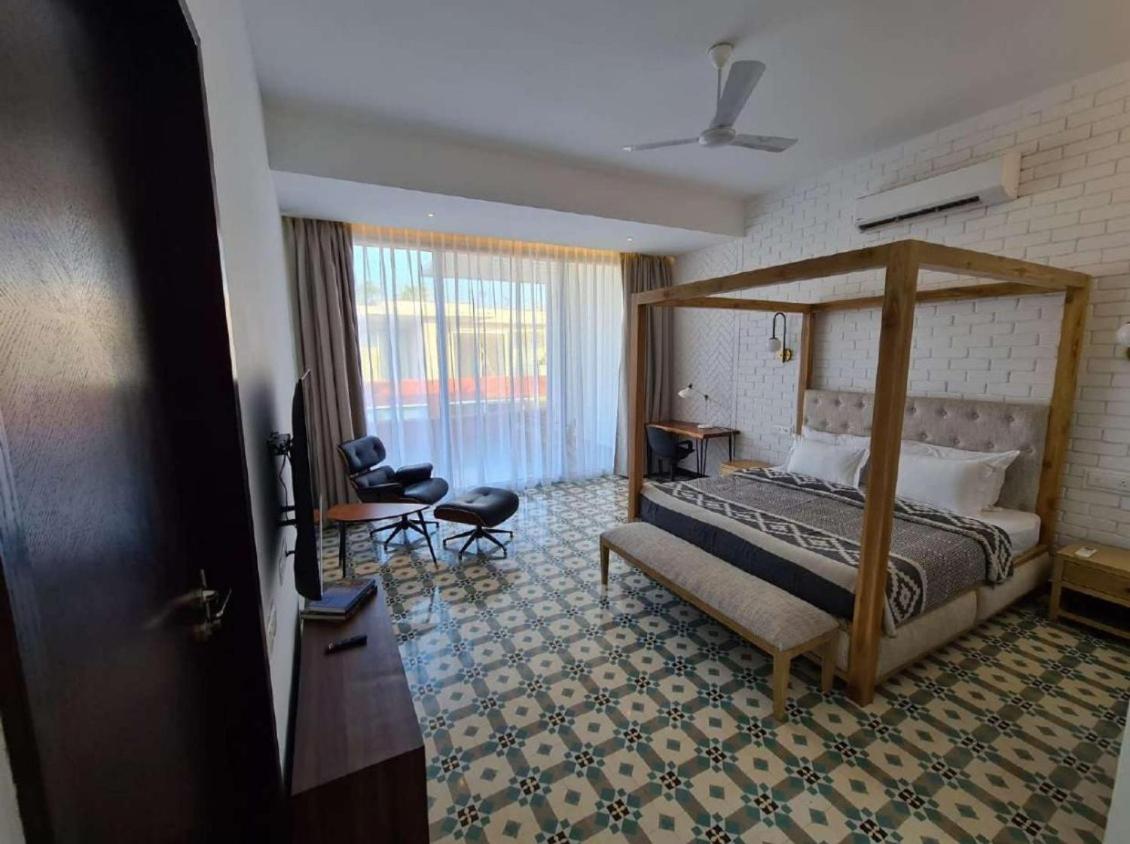 Three-Bedroom Villa photo 1