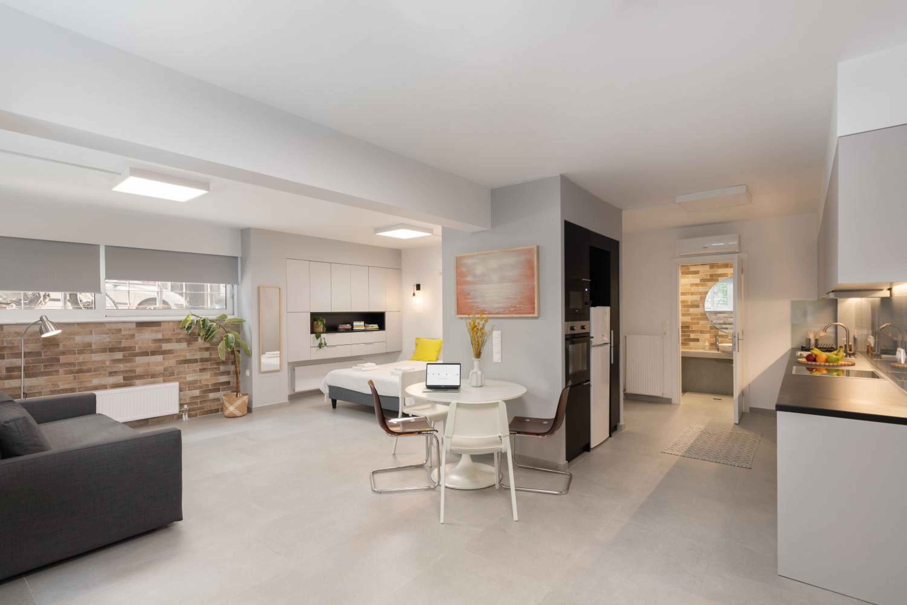One-Bedroom Apartment