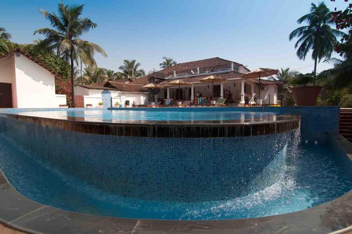 Villa photo 2