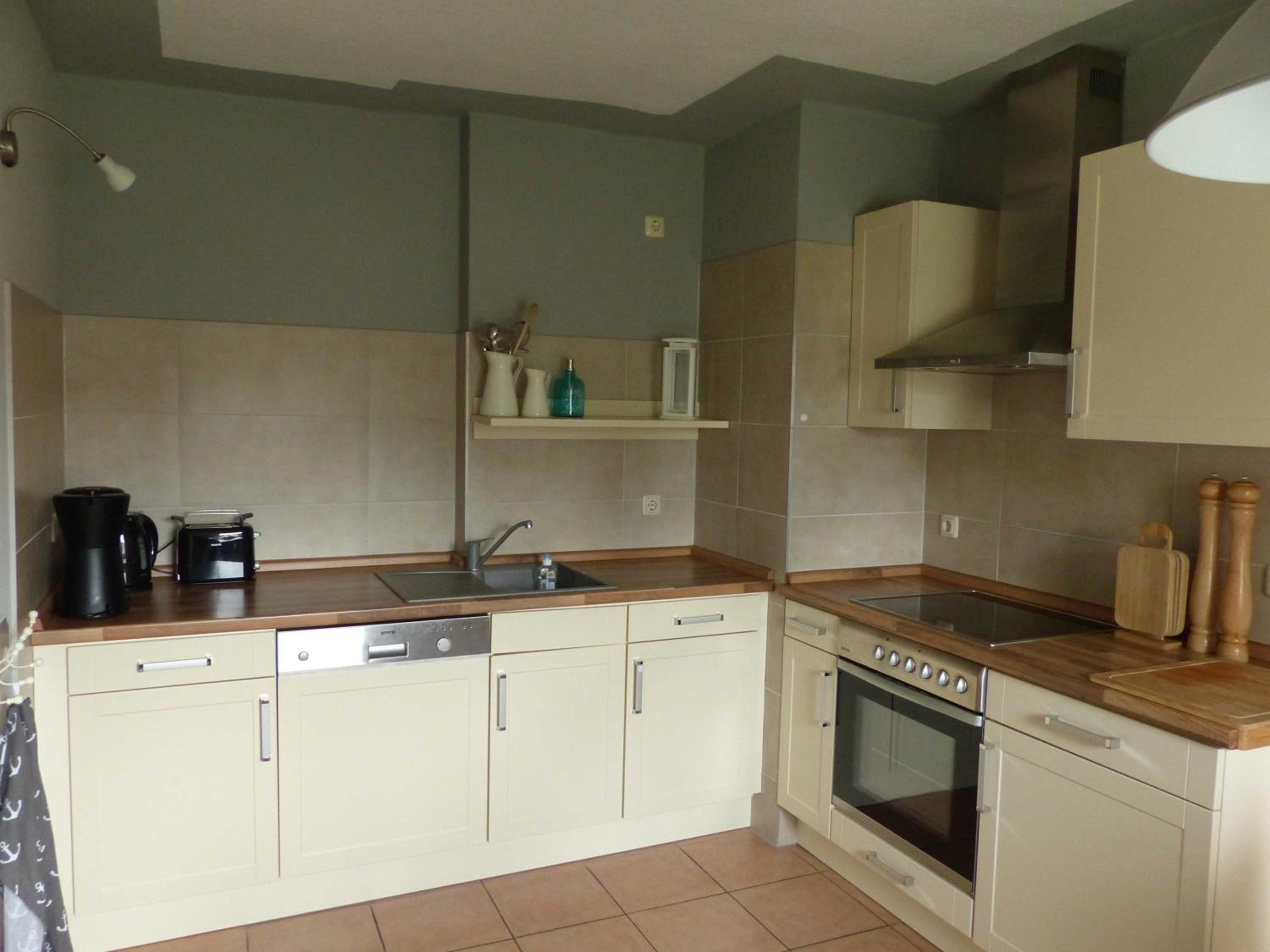 One-Bedroom Apartment with Shower photo 2