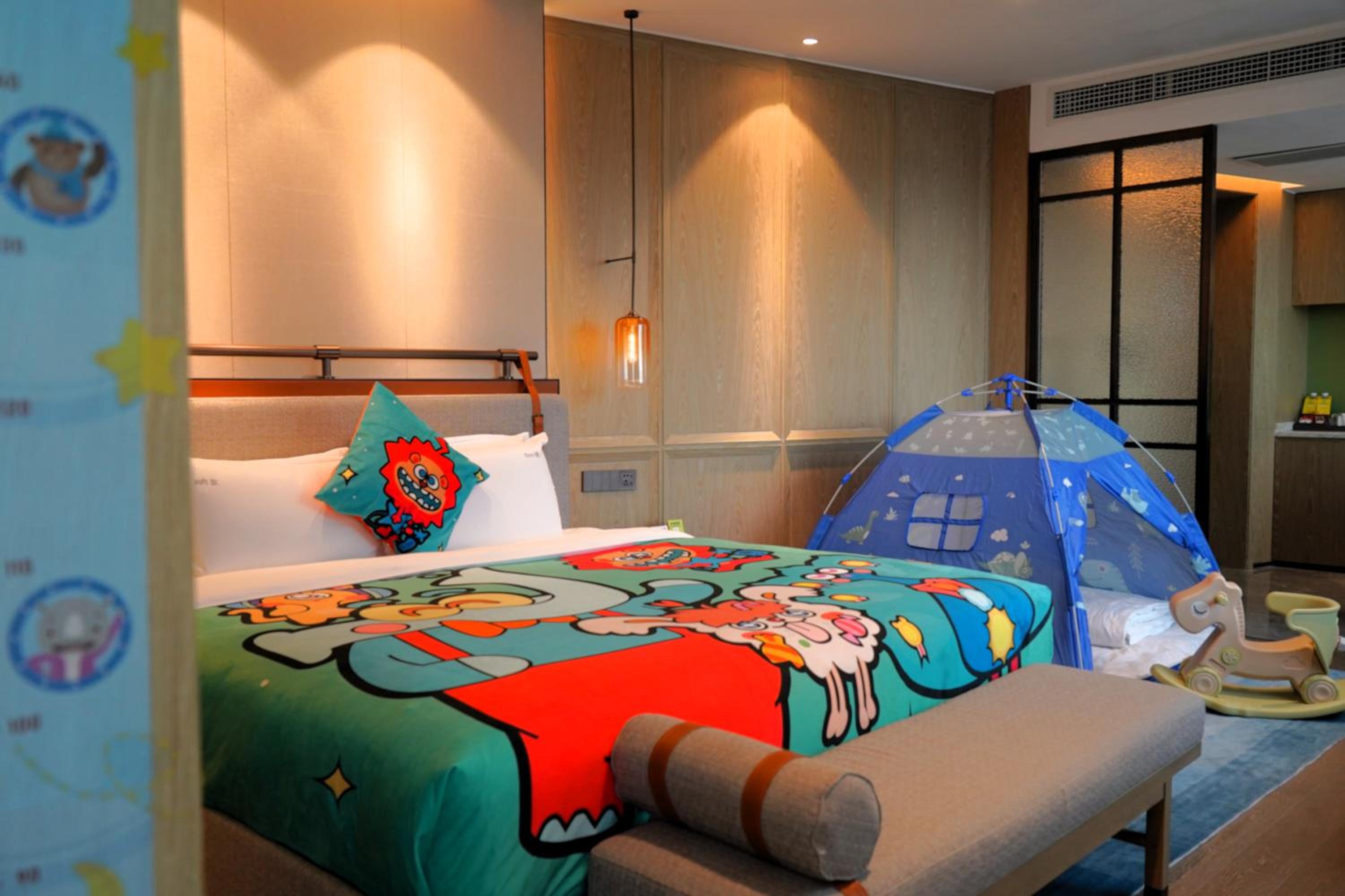 1 King Bed Premium Kids Theme - Photo 1