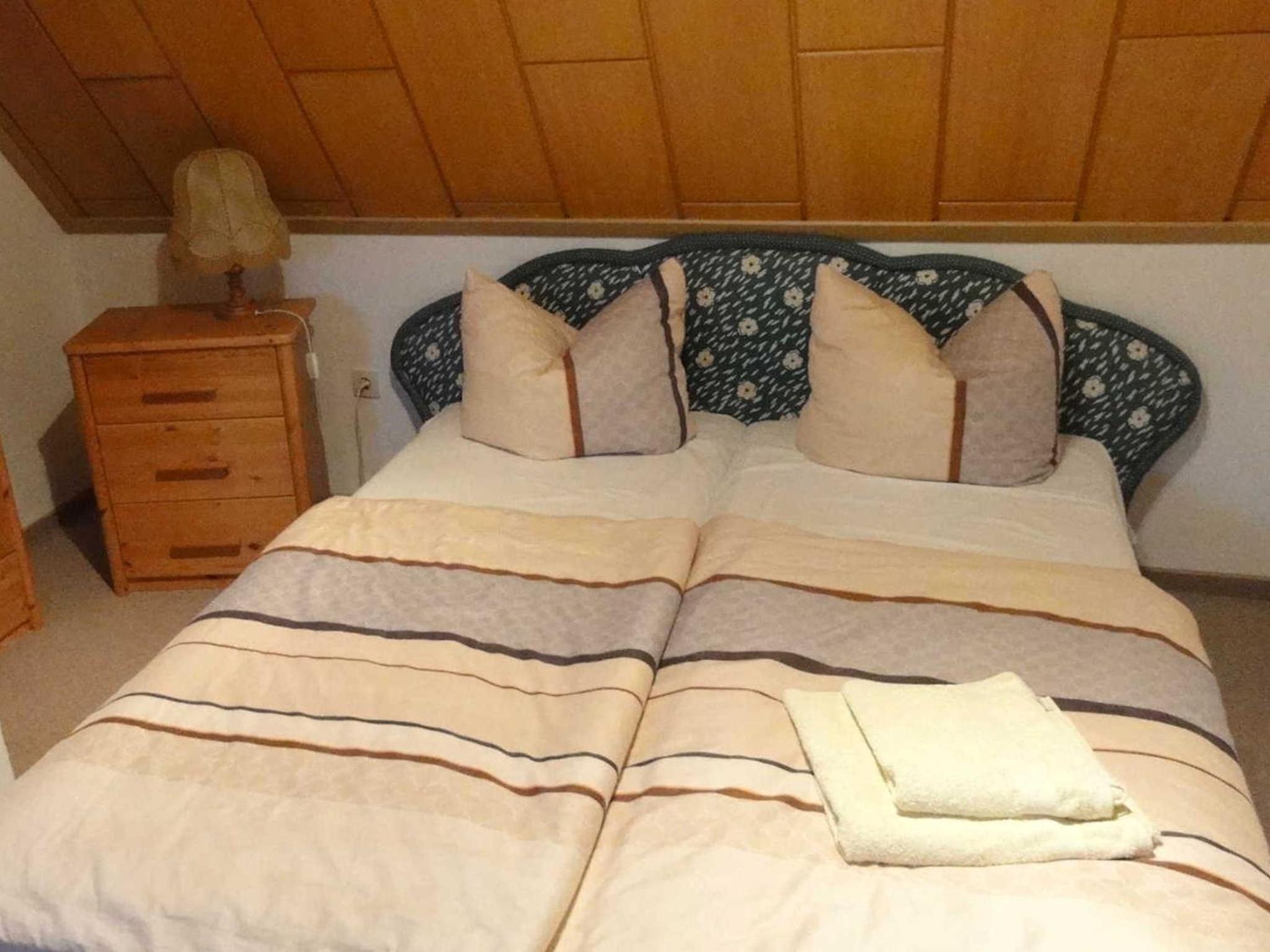 One-Bedroom Apartment with Shared Bathroom photo 2