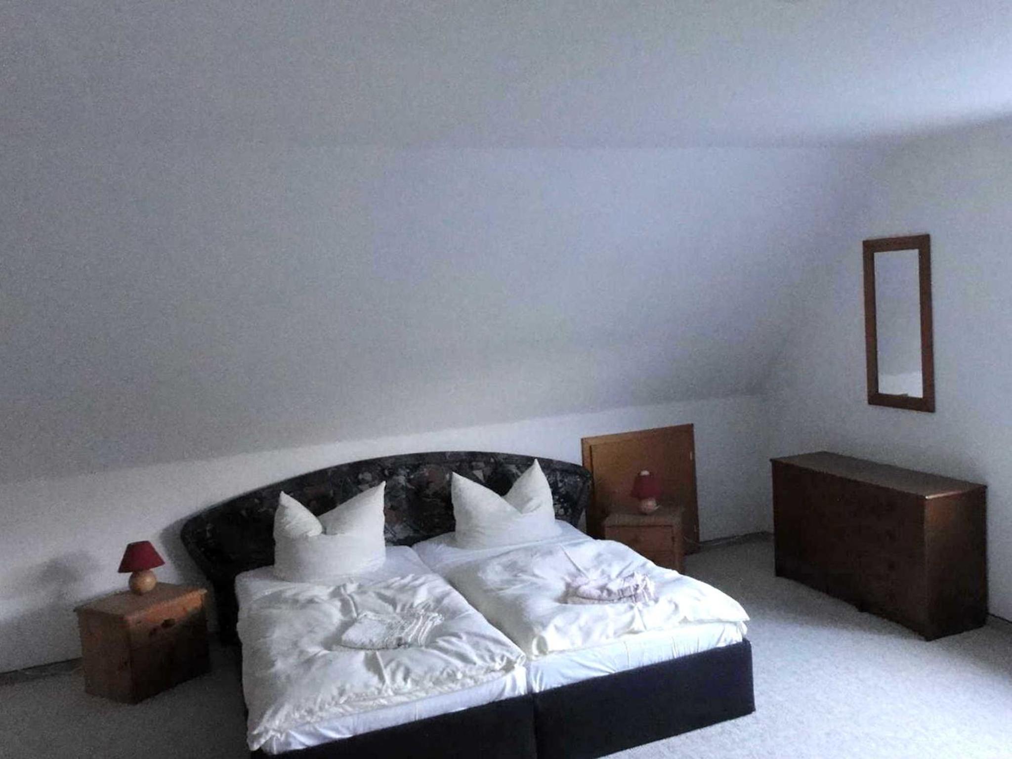 Double Room with Shared Bathroom photo 1