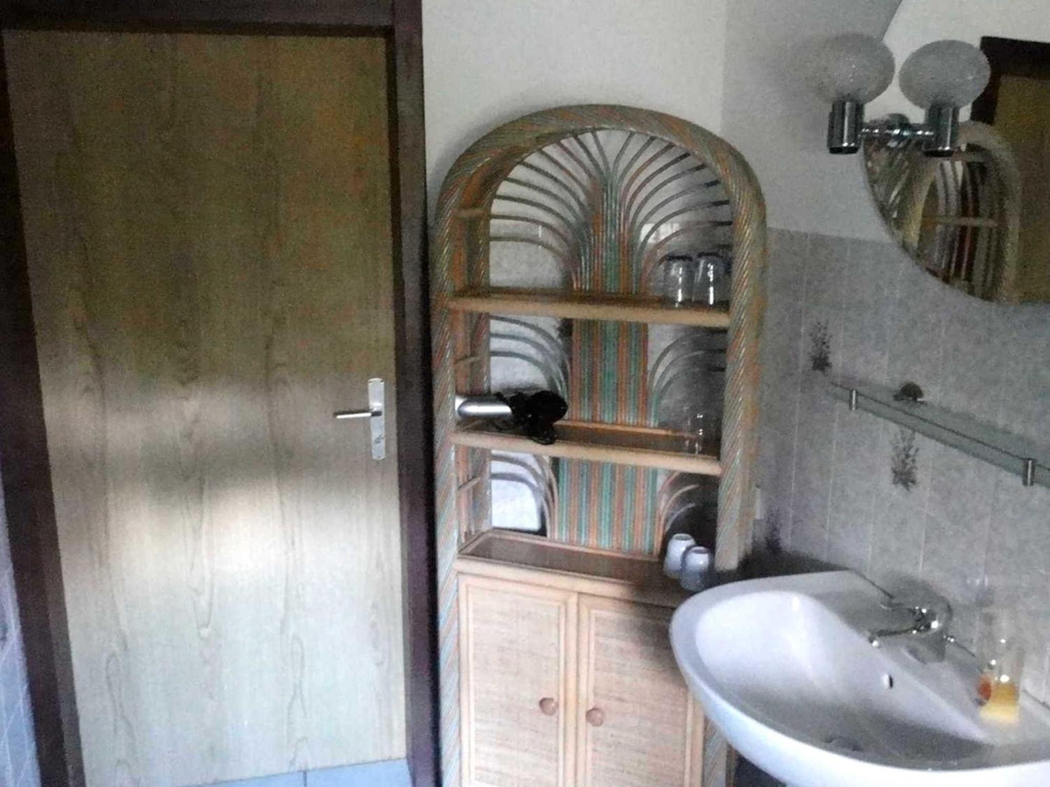 Double Room with Shared Toilet photo 2