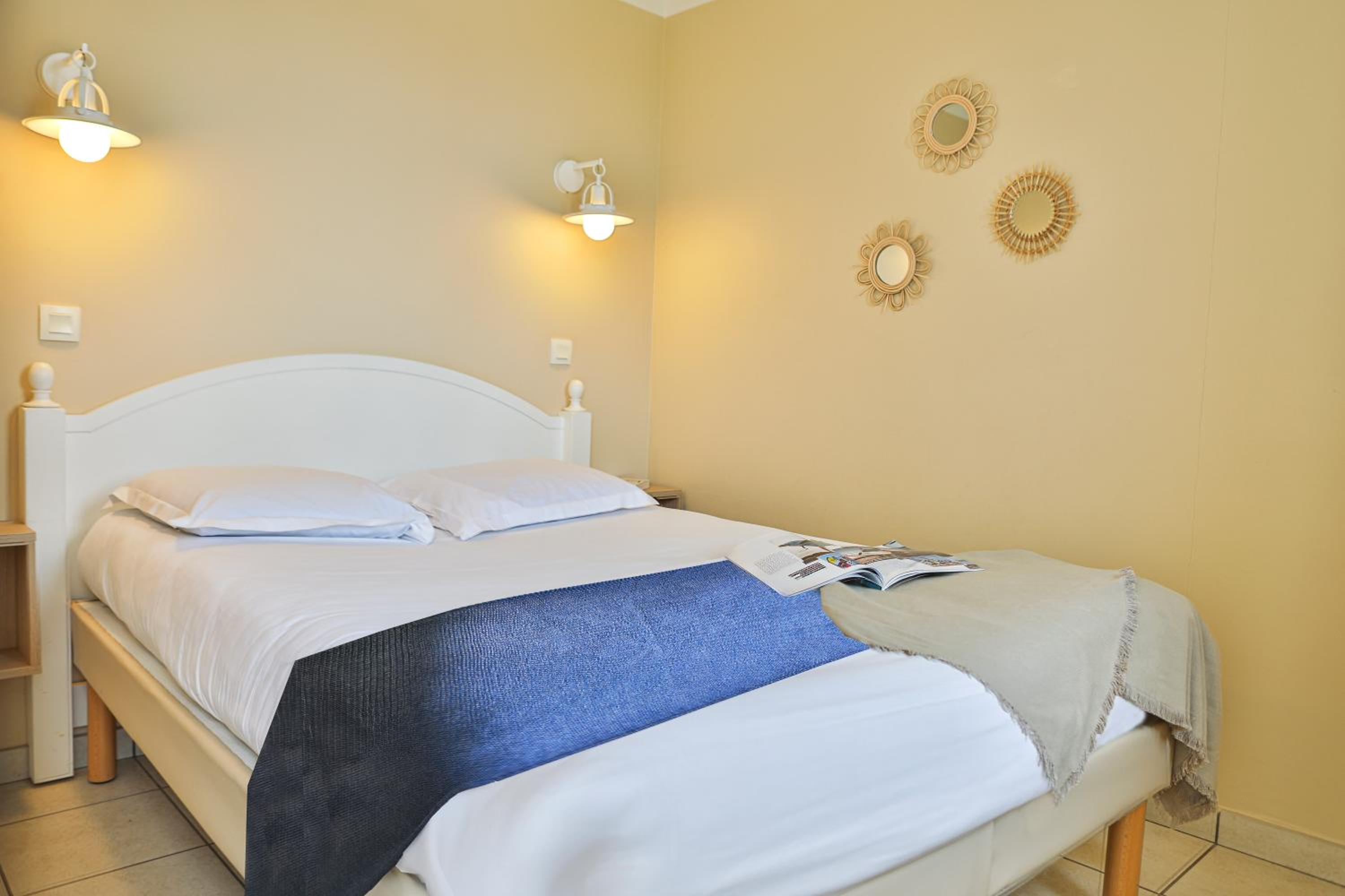One-Bedroom Apartment with Terrace (4 People) - Domaine du Moulin photo 3