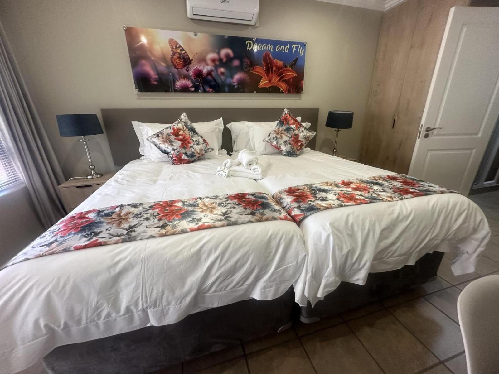Deluxe Twin Room photo 1
