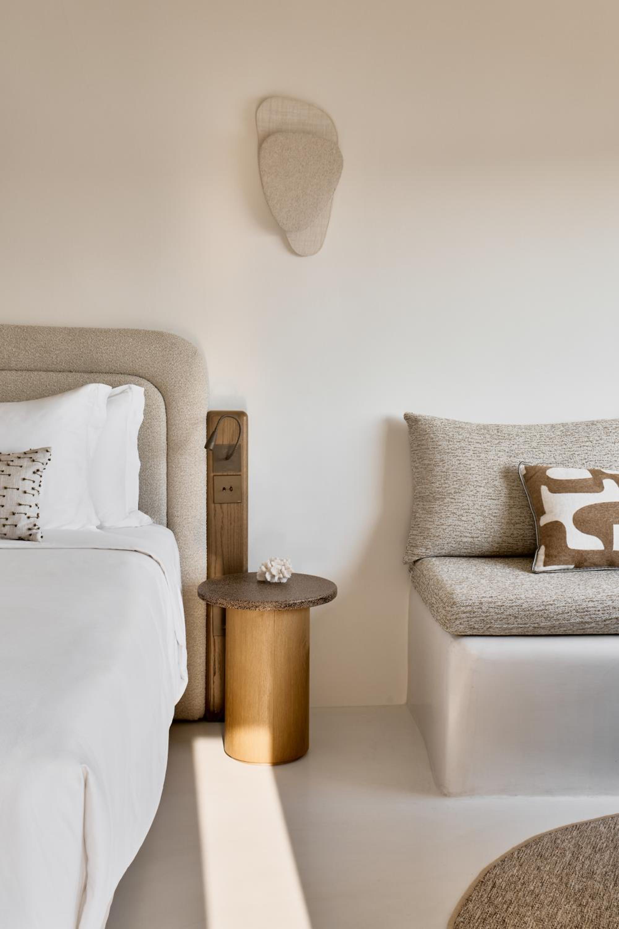 Vibrant Suite, 1 Bedroom Junior Suite, 1 King, Caldera view thumbnail 5