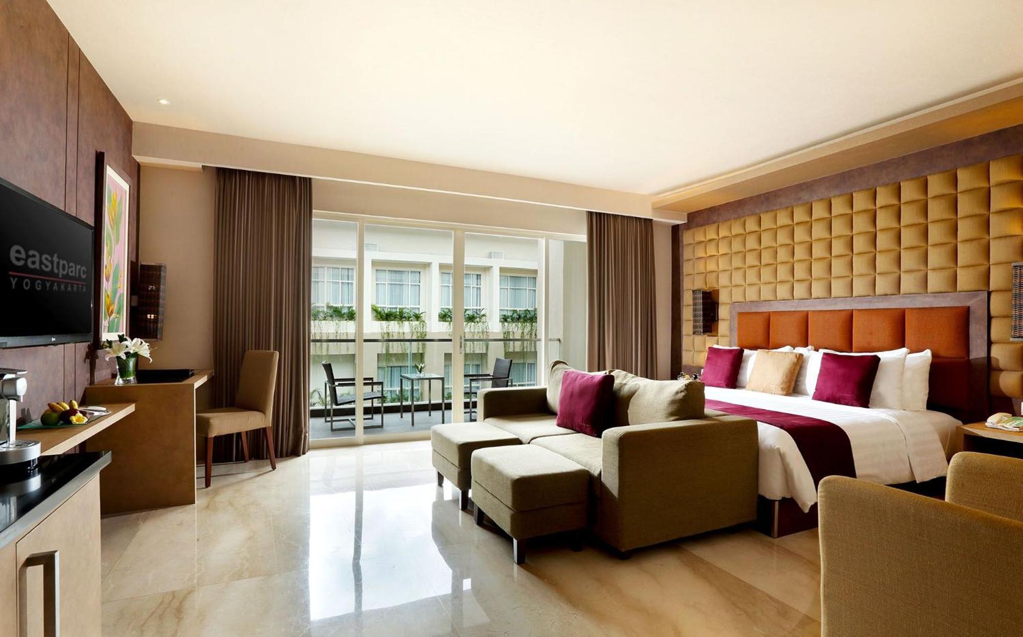 Junior Suite with Balcony