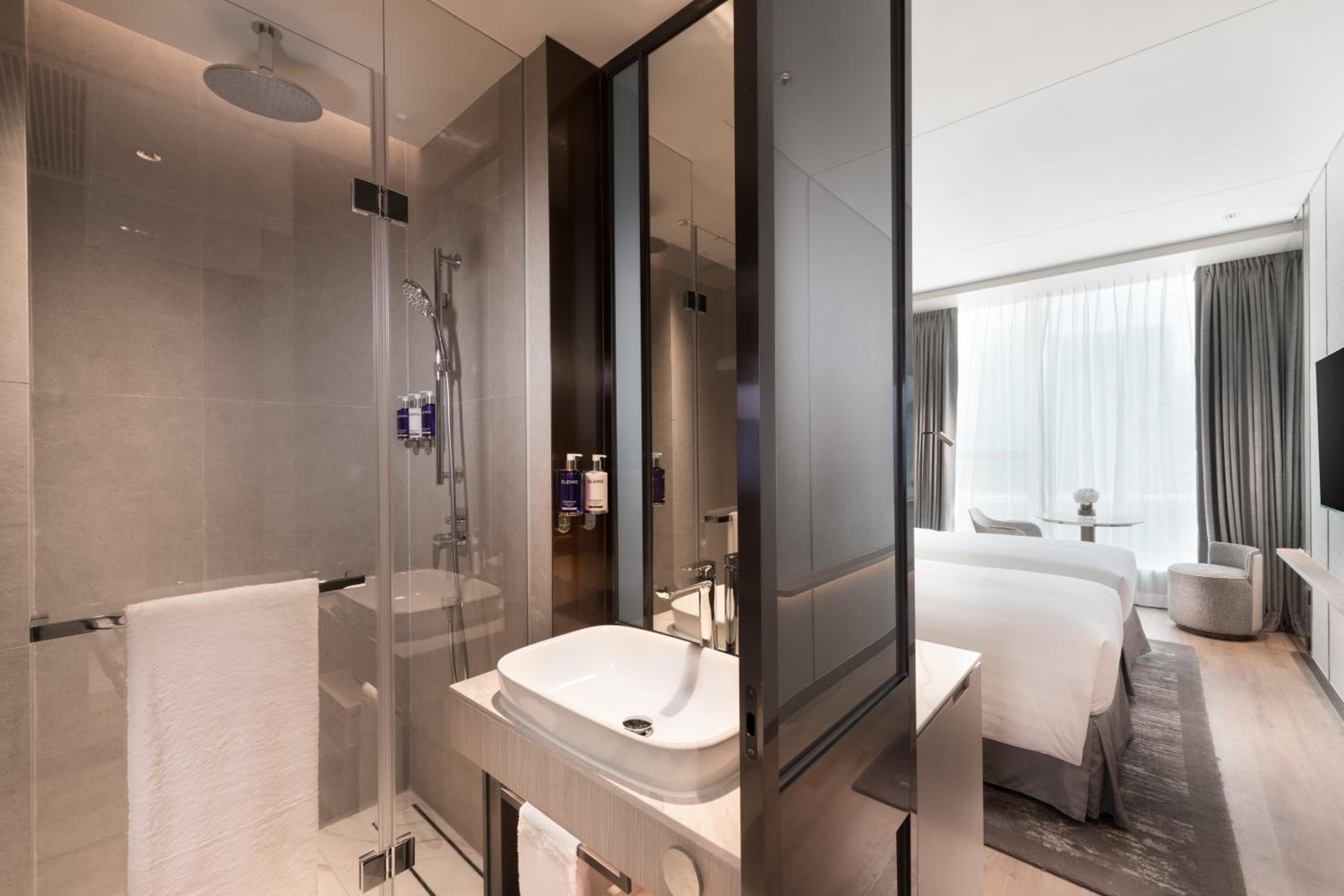 Premier Triple Room