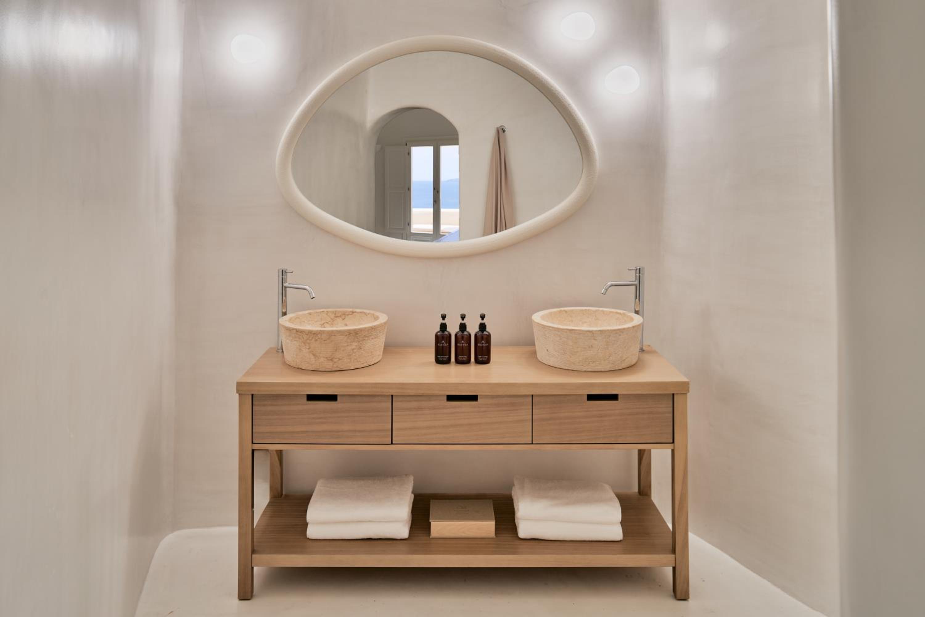 Aura Suite, 1 Bedroom Suite, 1 King, Caldera view