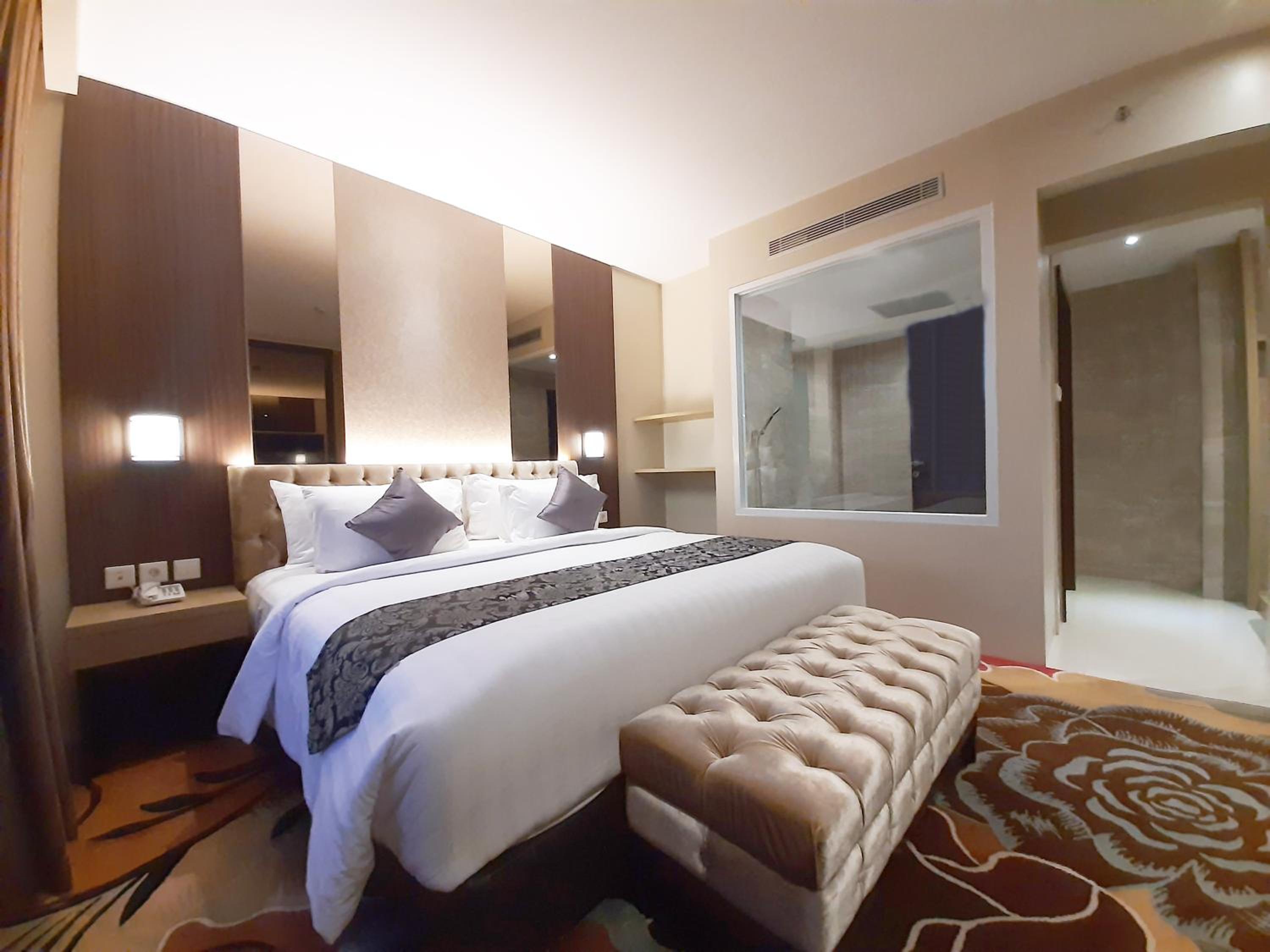 Presidential Suite photo 1