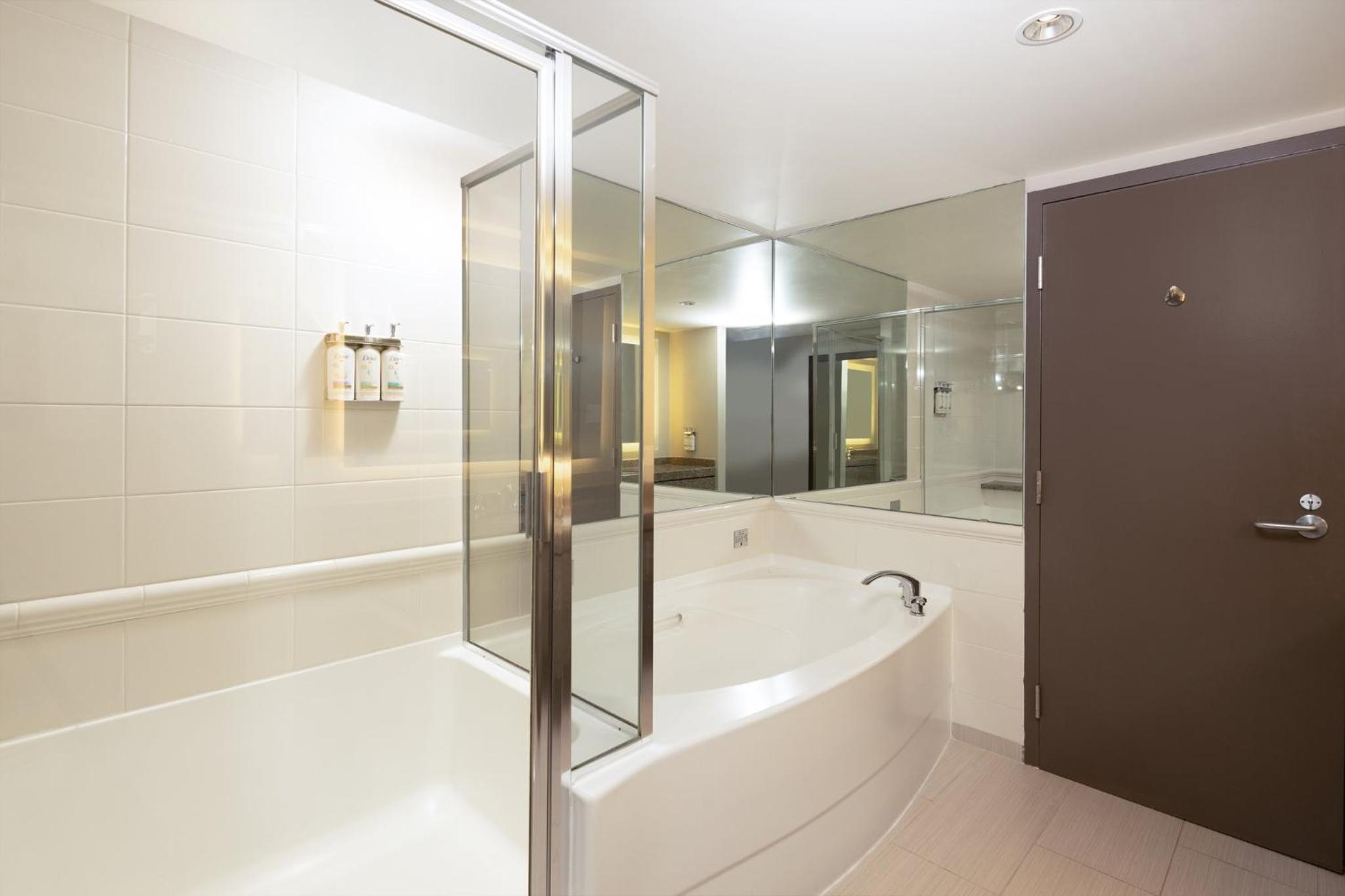 King Suite with Sofa Bed - Photo 3