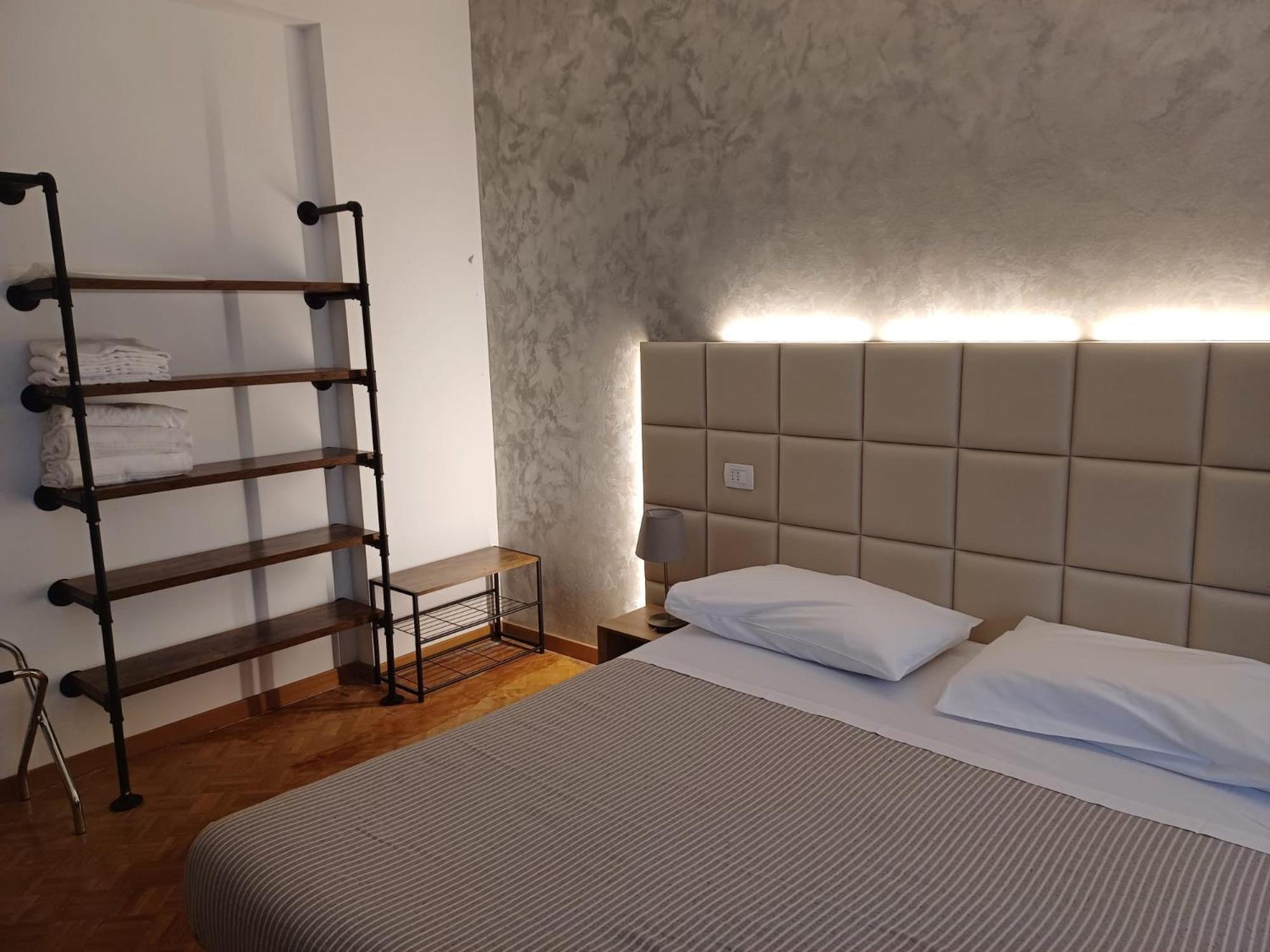 Basic Triple Room photo 1