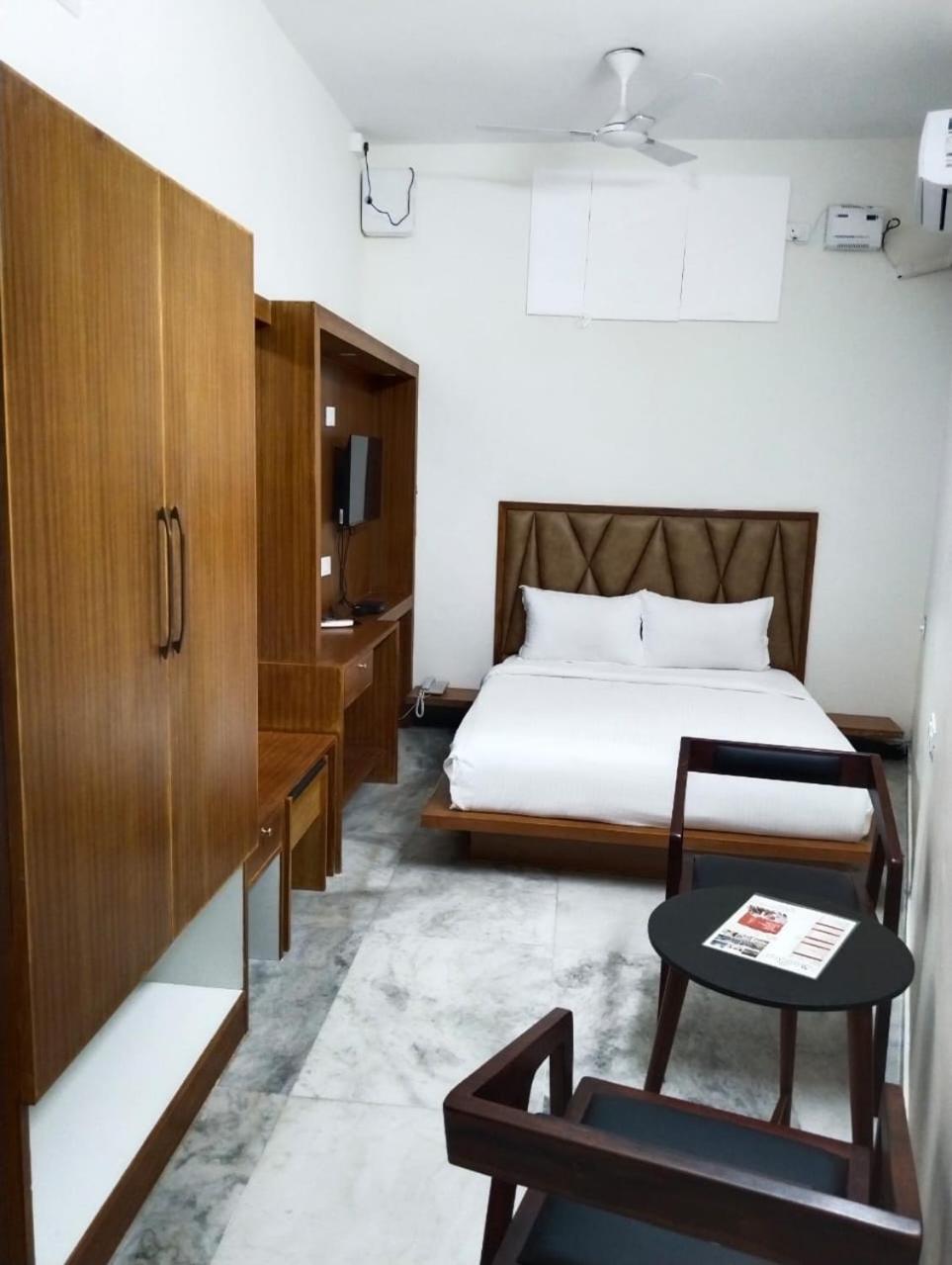 Budget Double Room photo 1