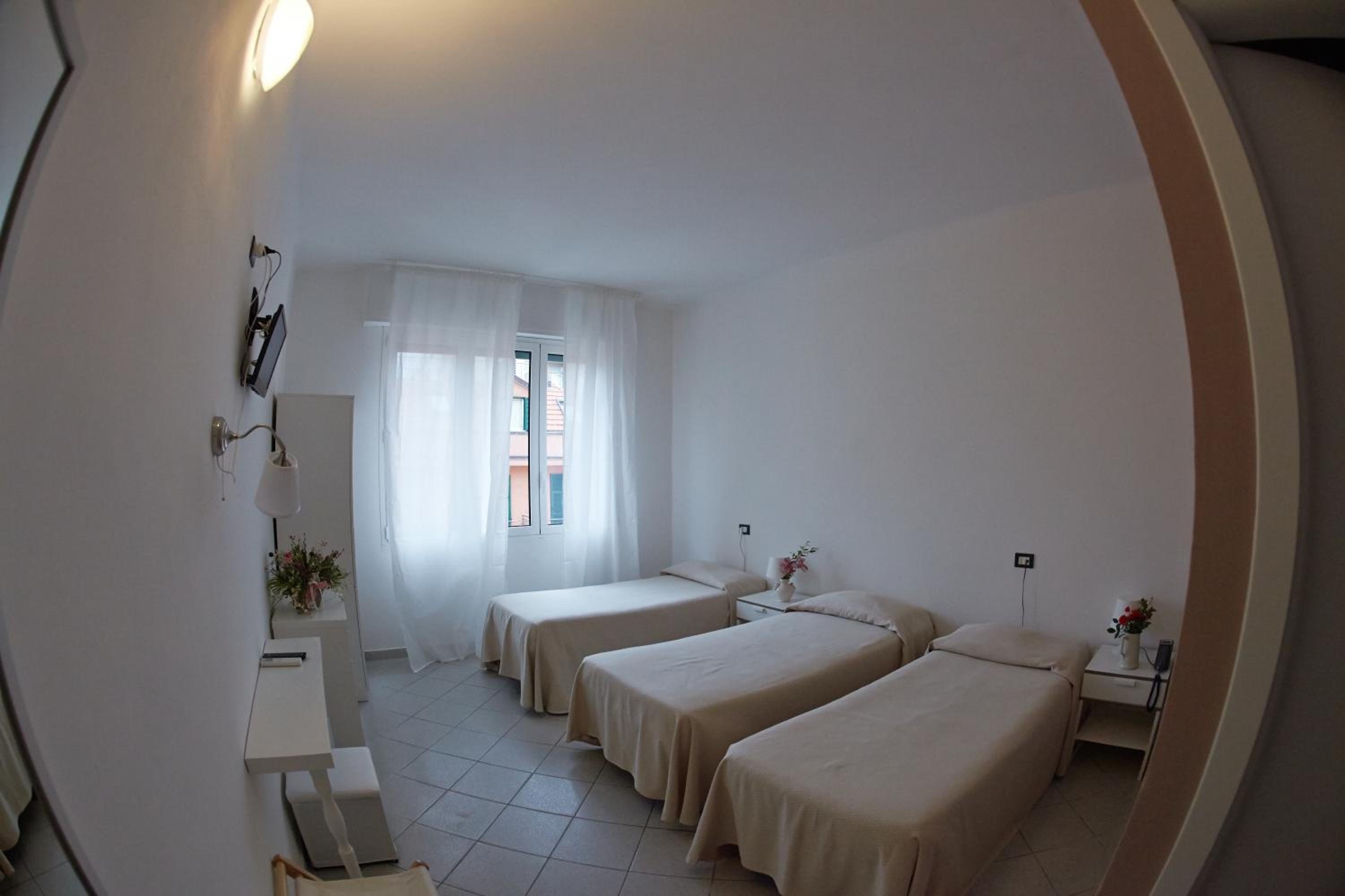 Triple Room photo 2