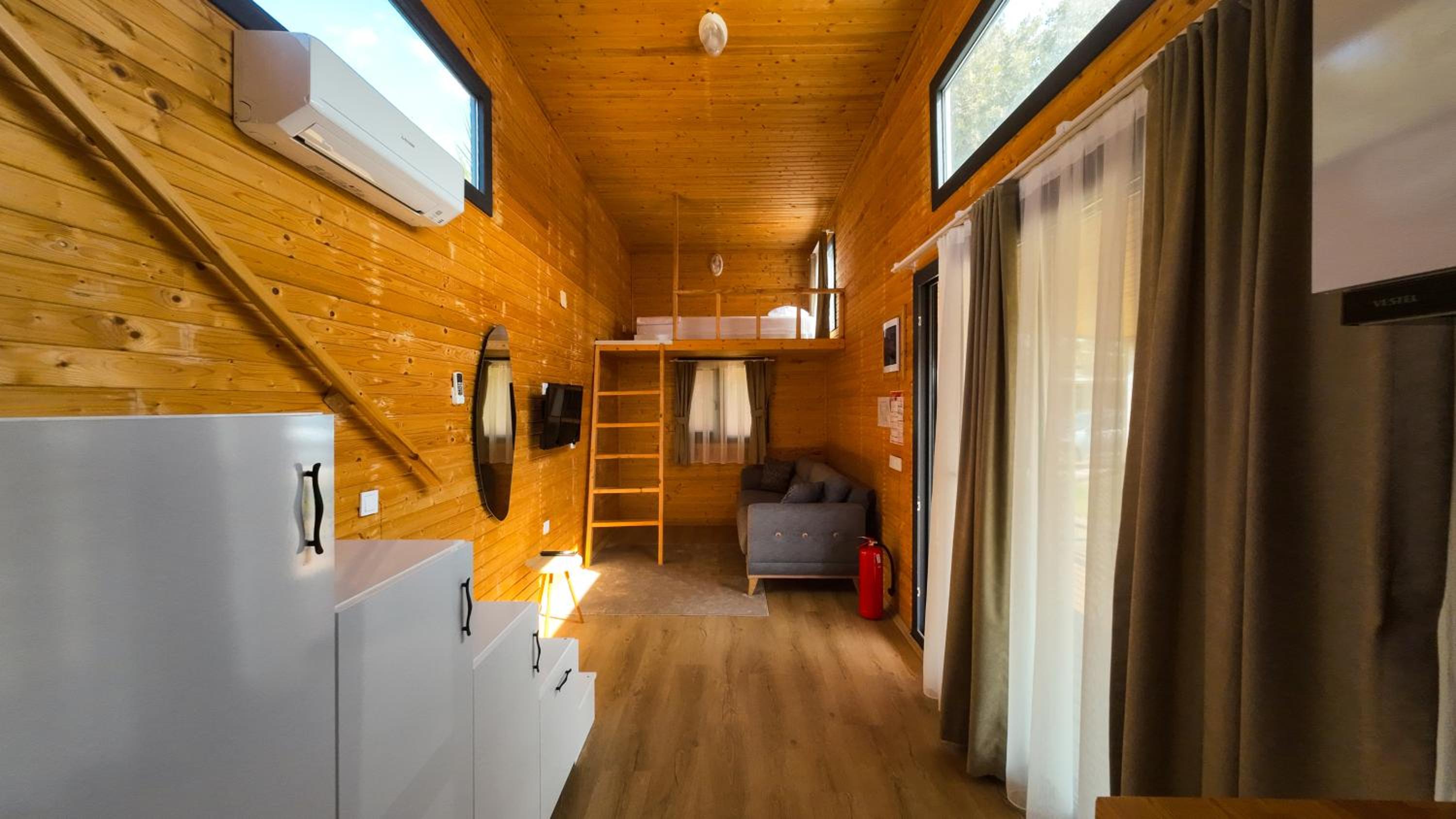 Mobile Home photo 1
