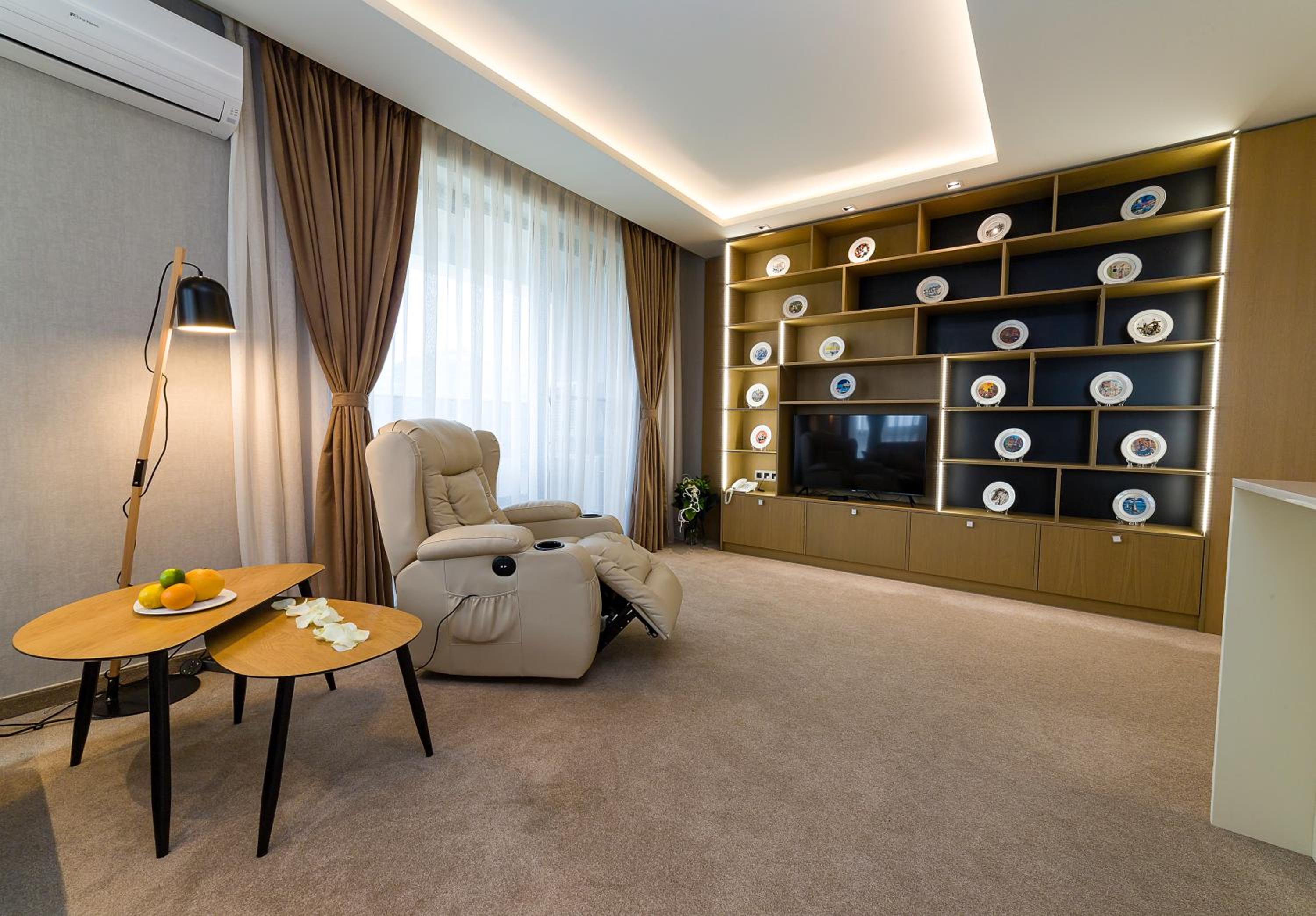 Deluxe Apartment photo 2