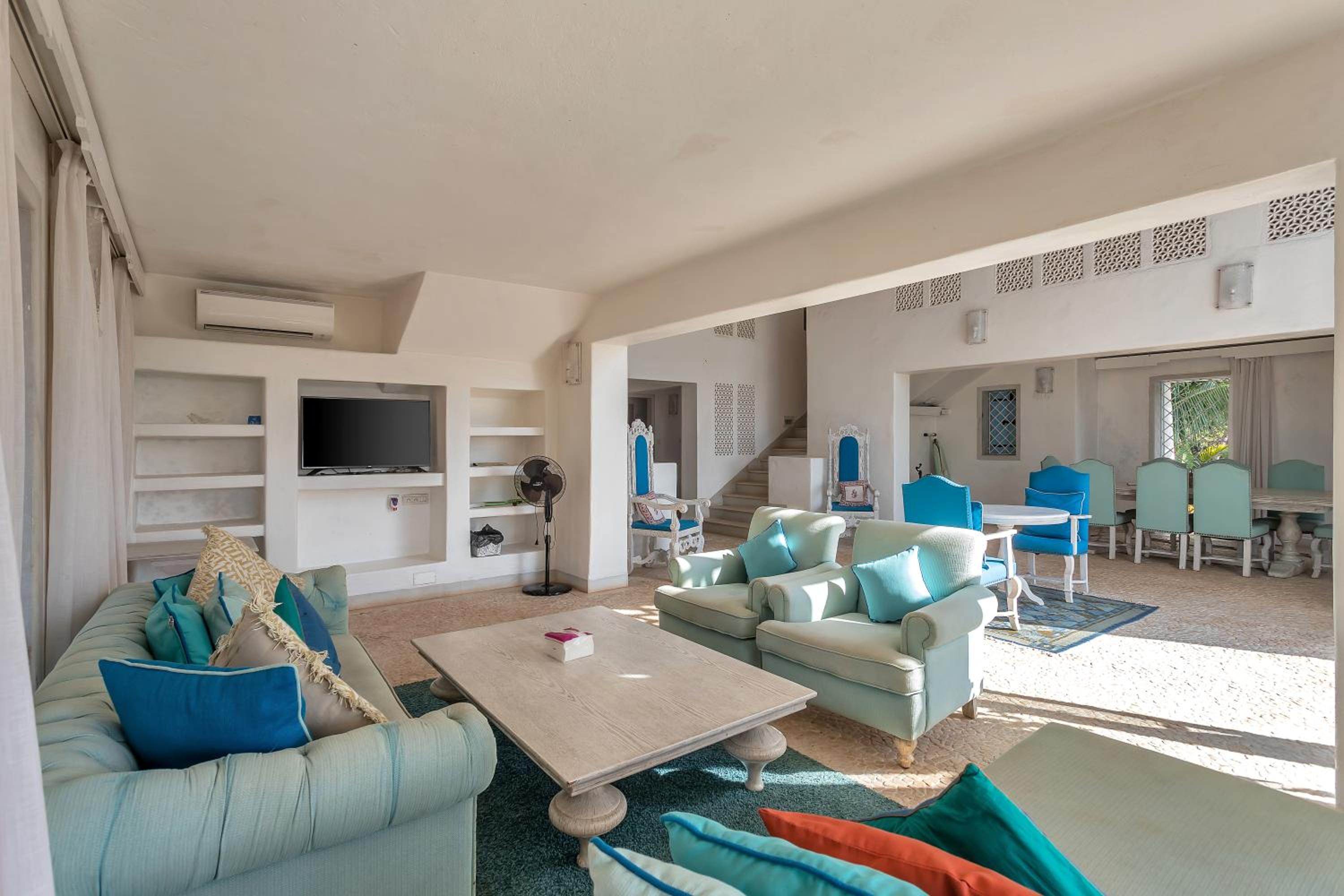 Three-Bedroom Villa photo 1