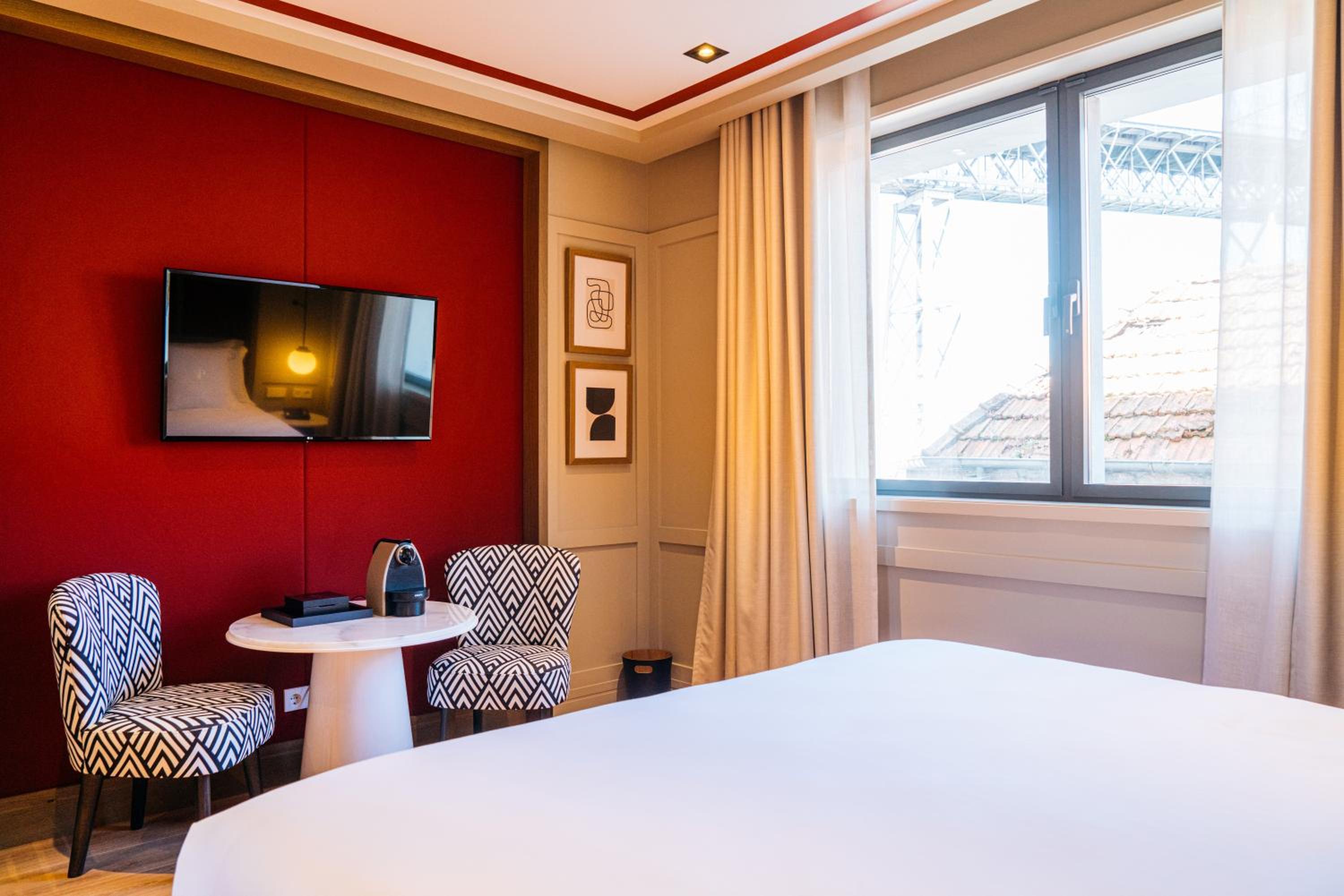 Vincci Room with Partial Views - Photo 3