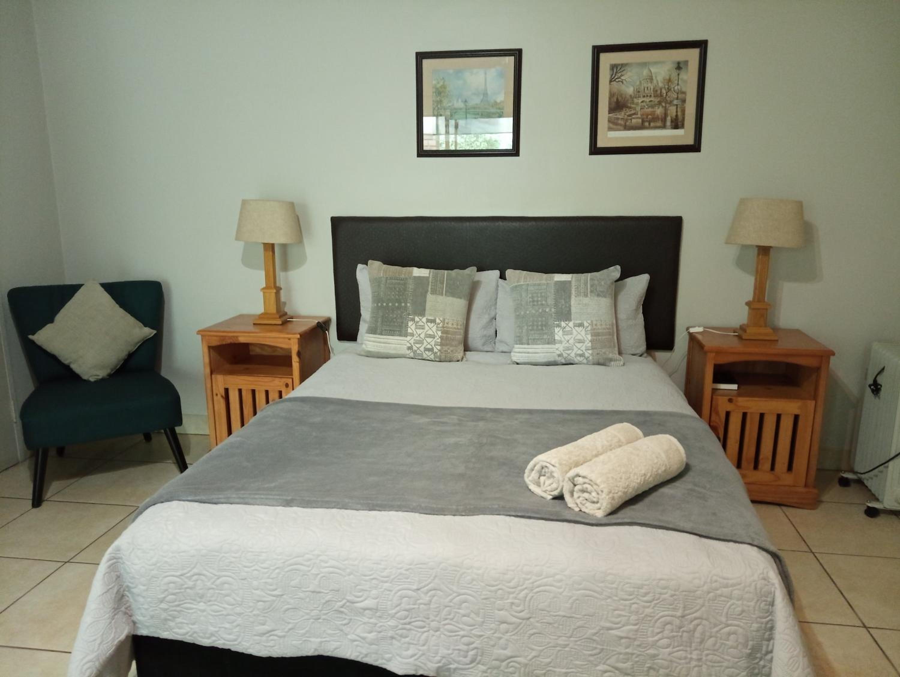 Deluxe Double Room with Shower photo 1
