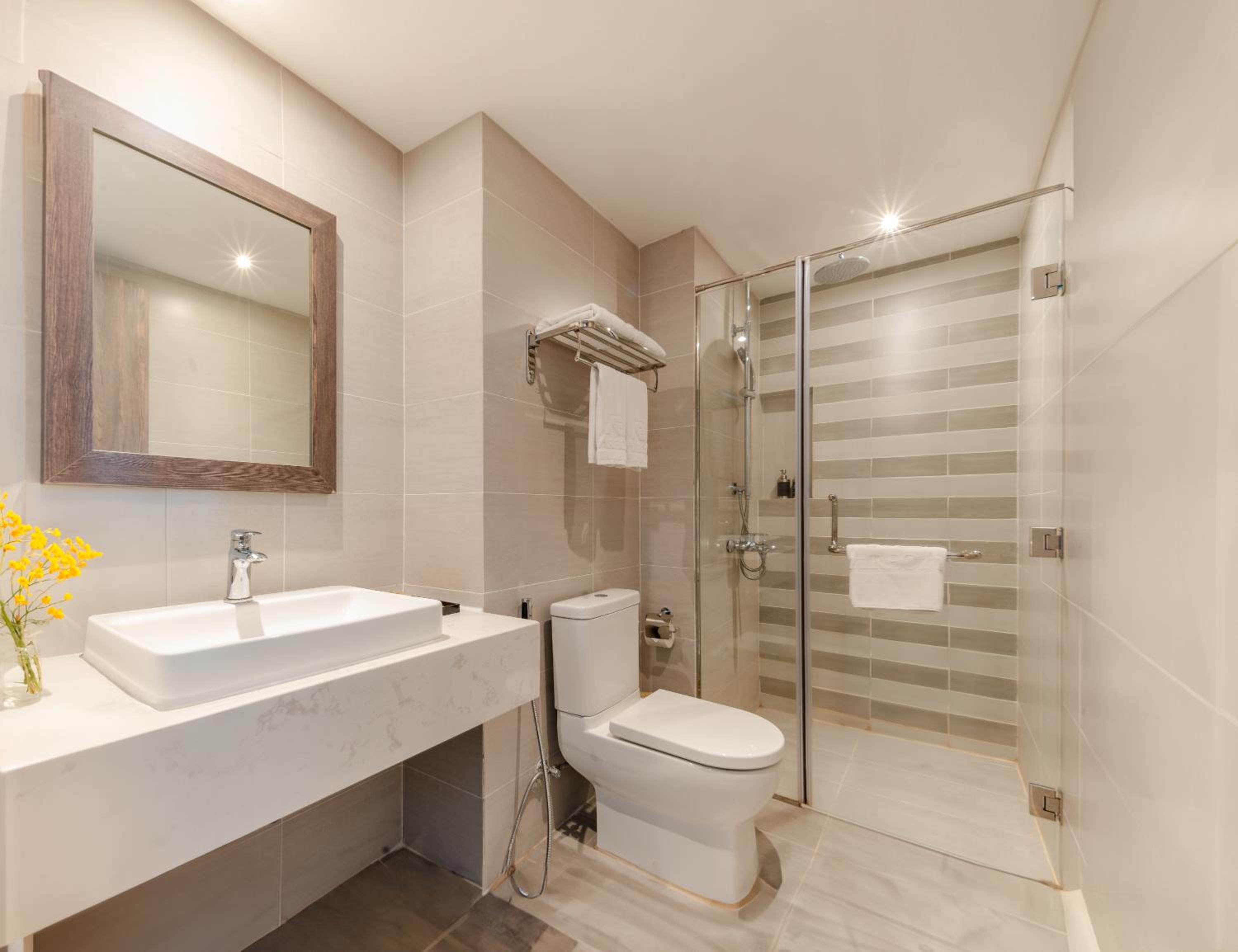 Deluxe Room with Sea View - Photo 6