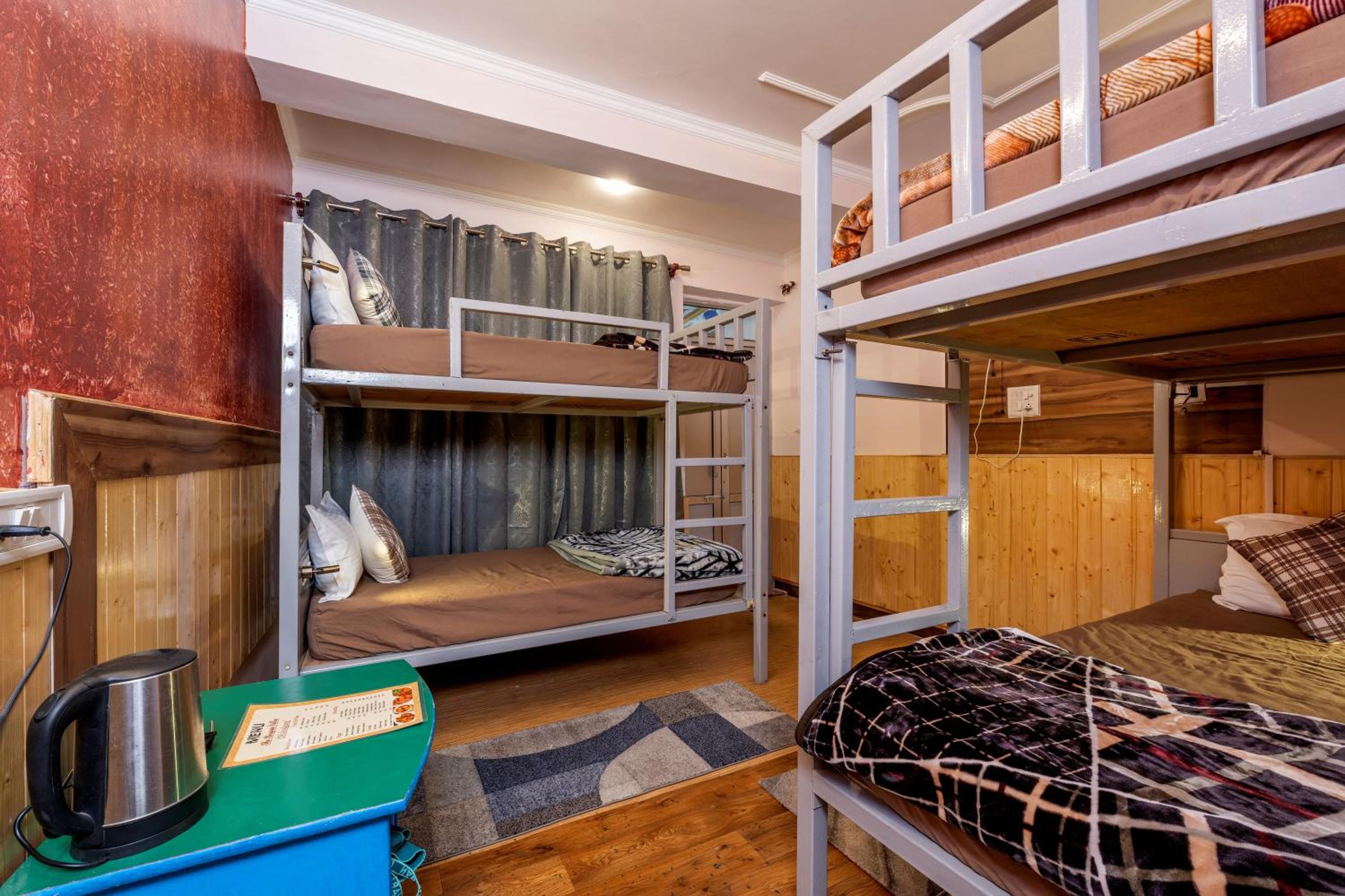Bed in 4-Bed Mixed Dormitory Room photo 1