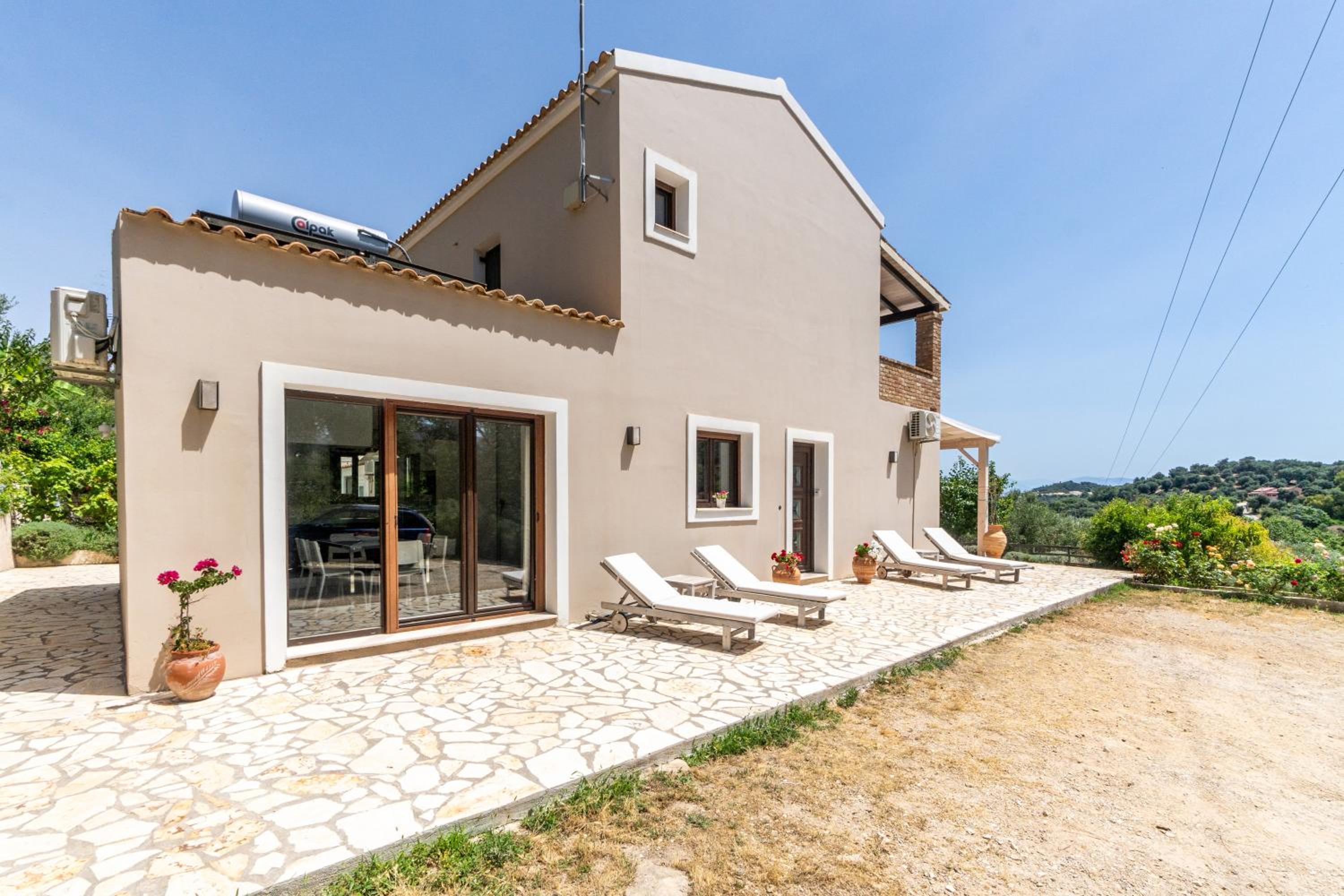 Three-Bedroom House photo 2