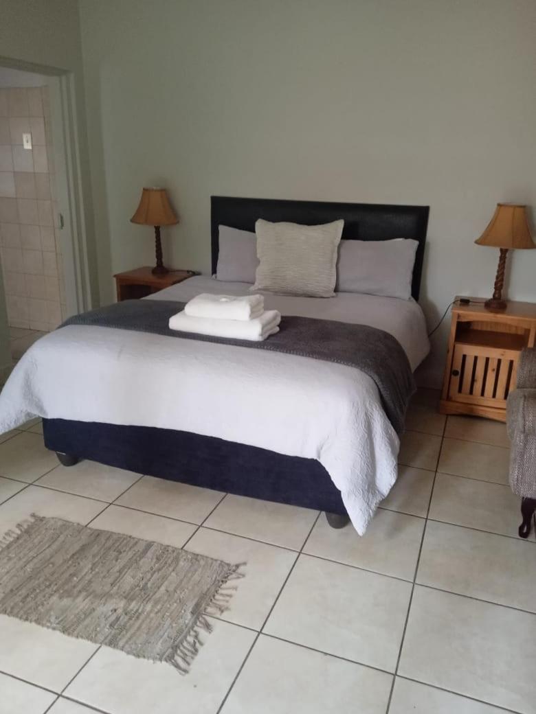 Deluxe Double Room With Bath photo 2