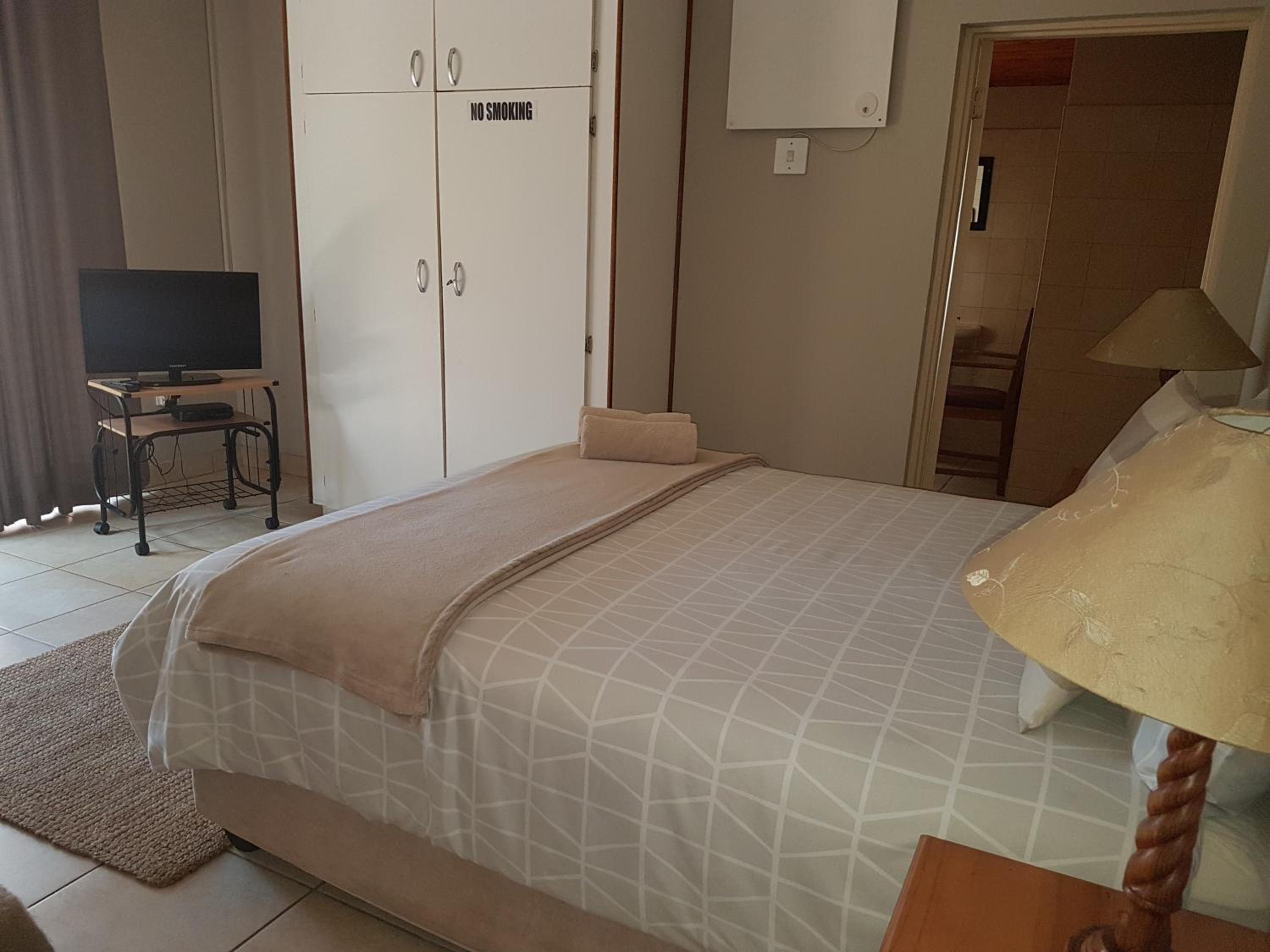 Deluxe Double Room With Bath photo 3