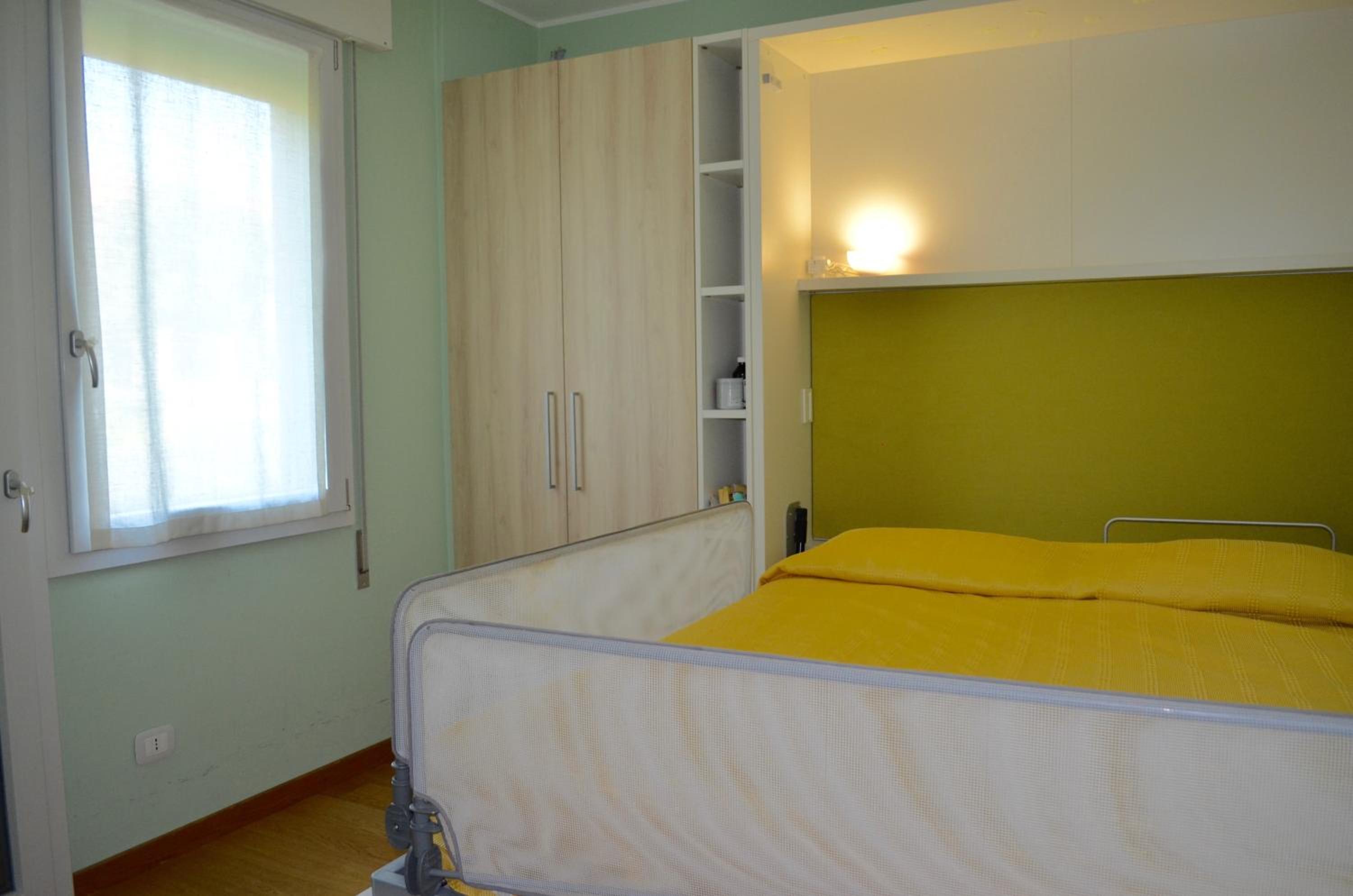 Three-Bedroom Apartment - High Floor photo 2