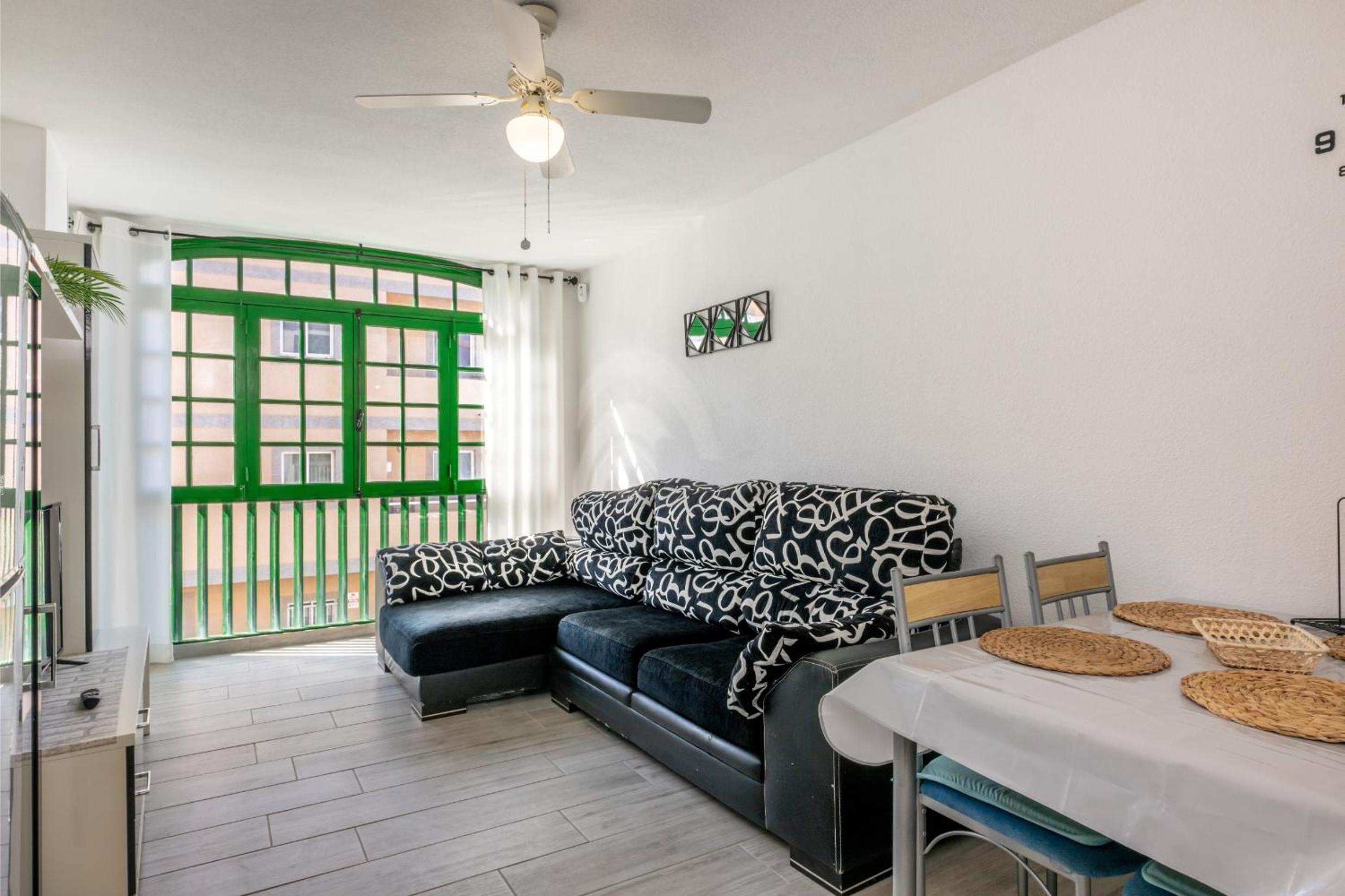 Apartment photo 2