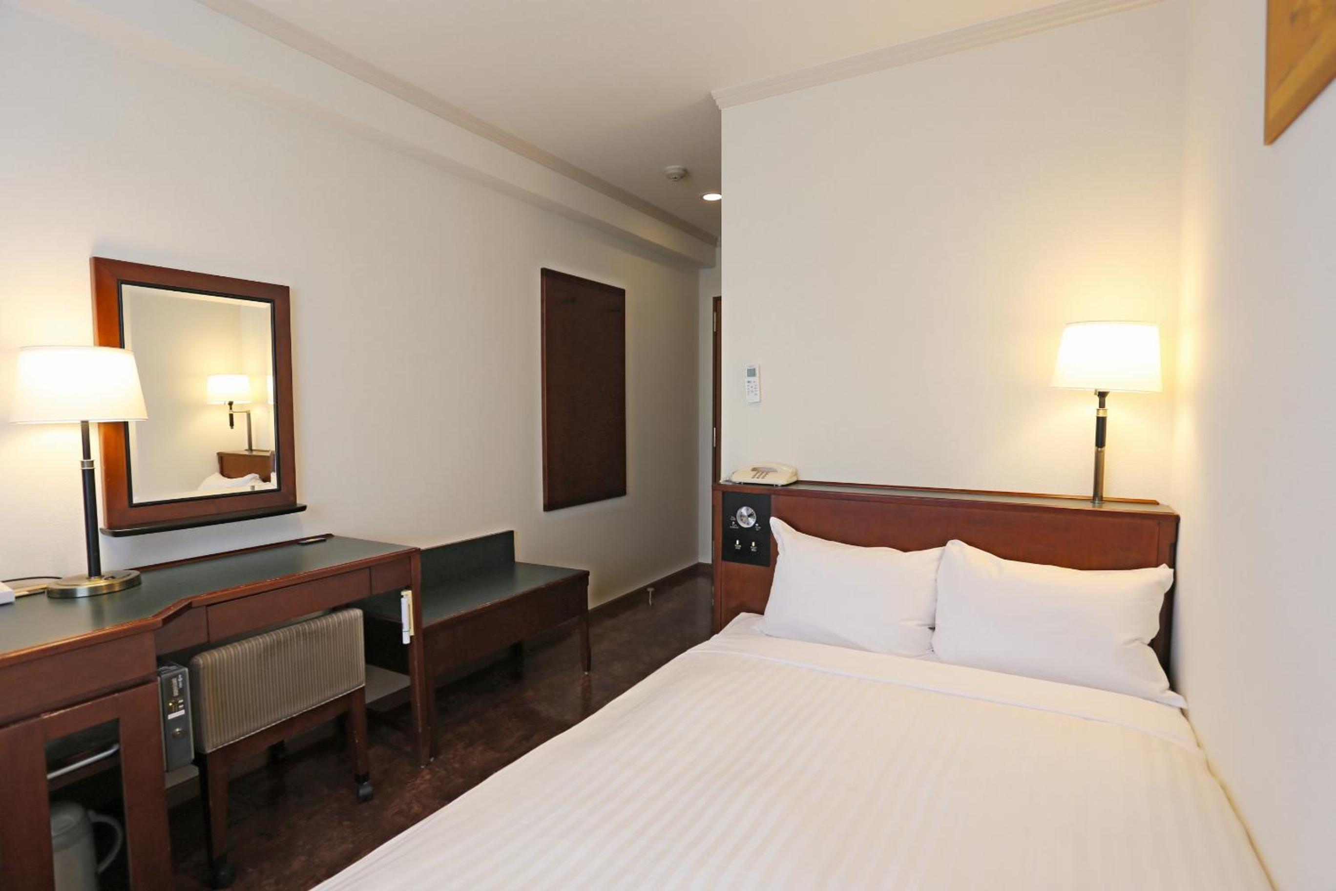 Standard Semi-Double Room - Non-Smoking photo 1