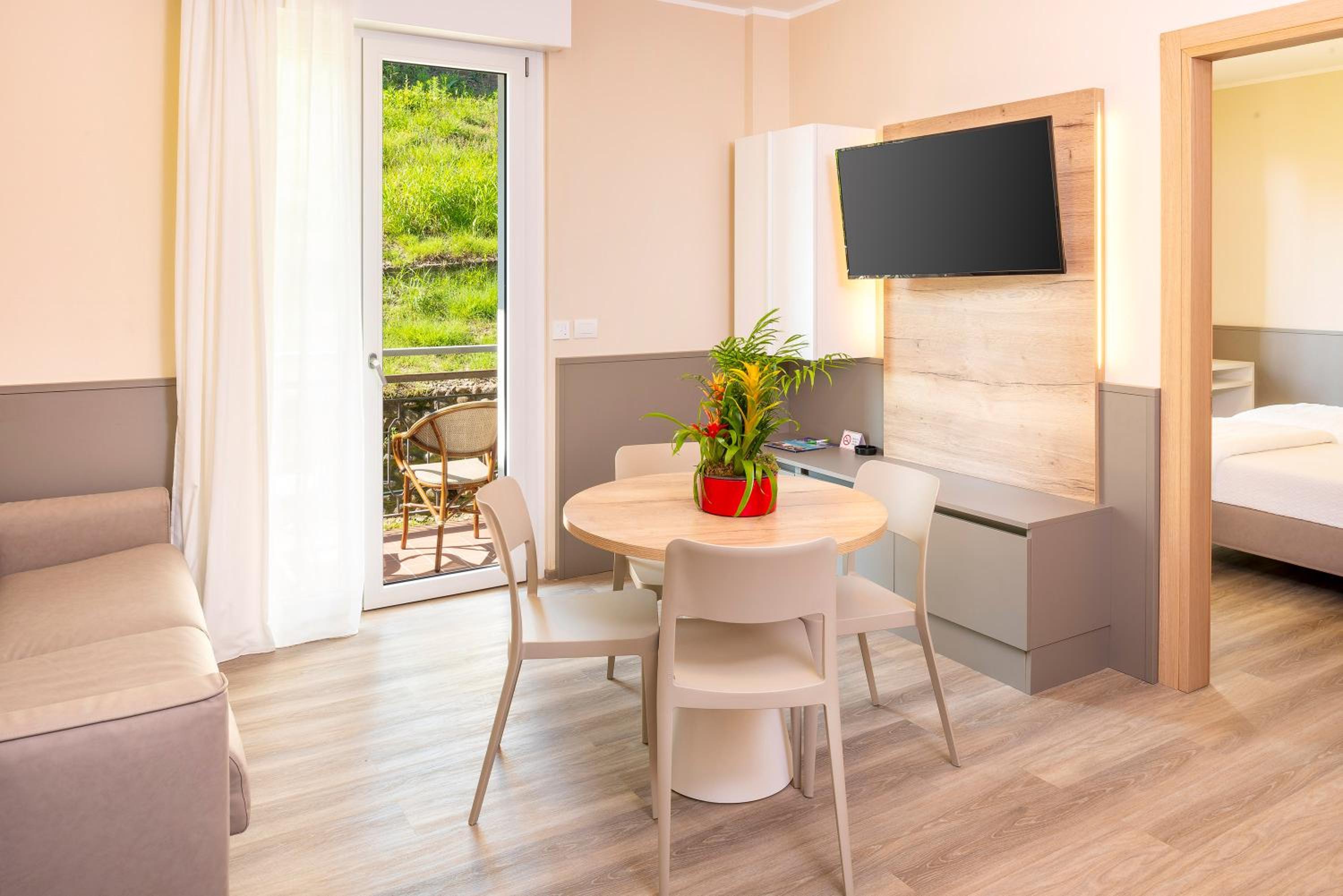 Comfort One-Bedroom Apartment (2-4 people)