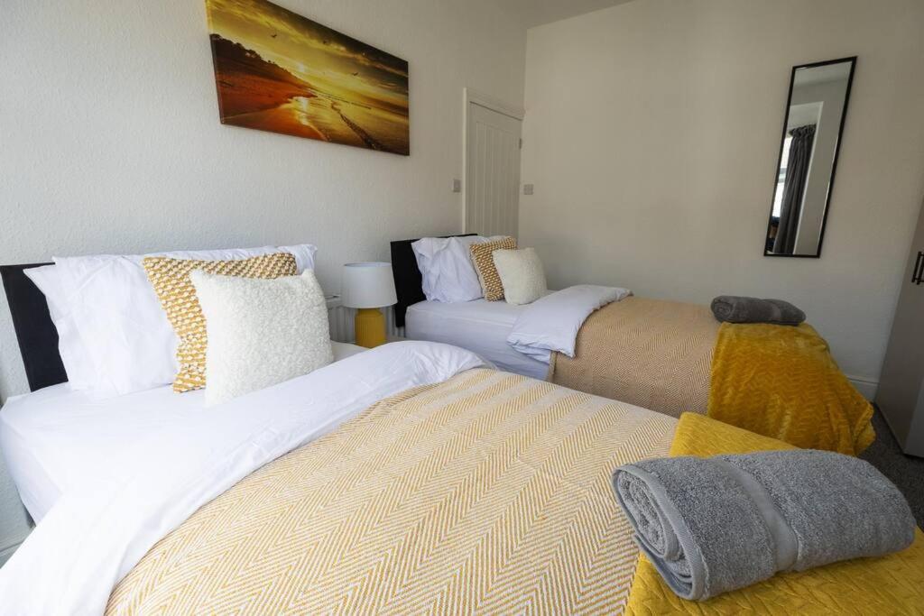 Four-Bedroom House photo 1