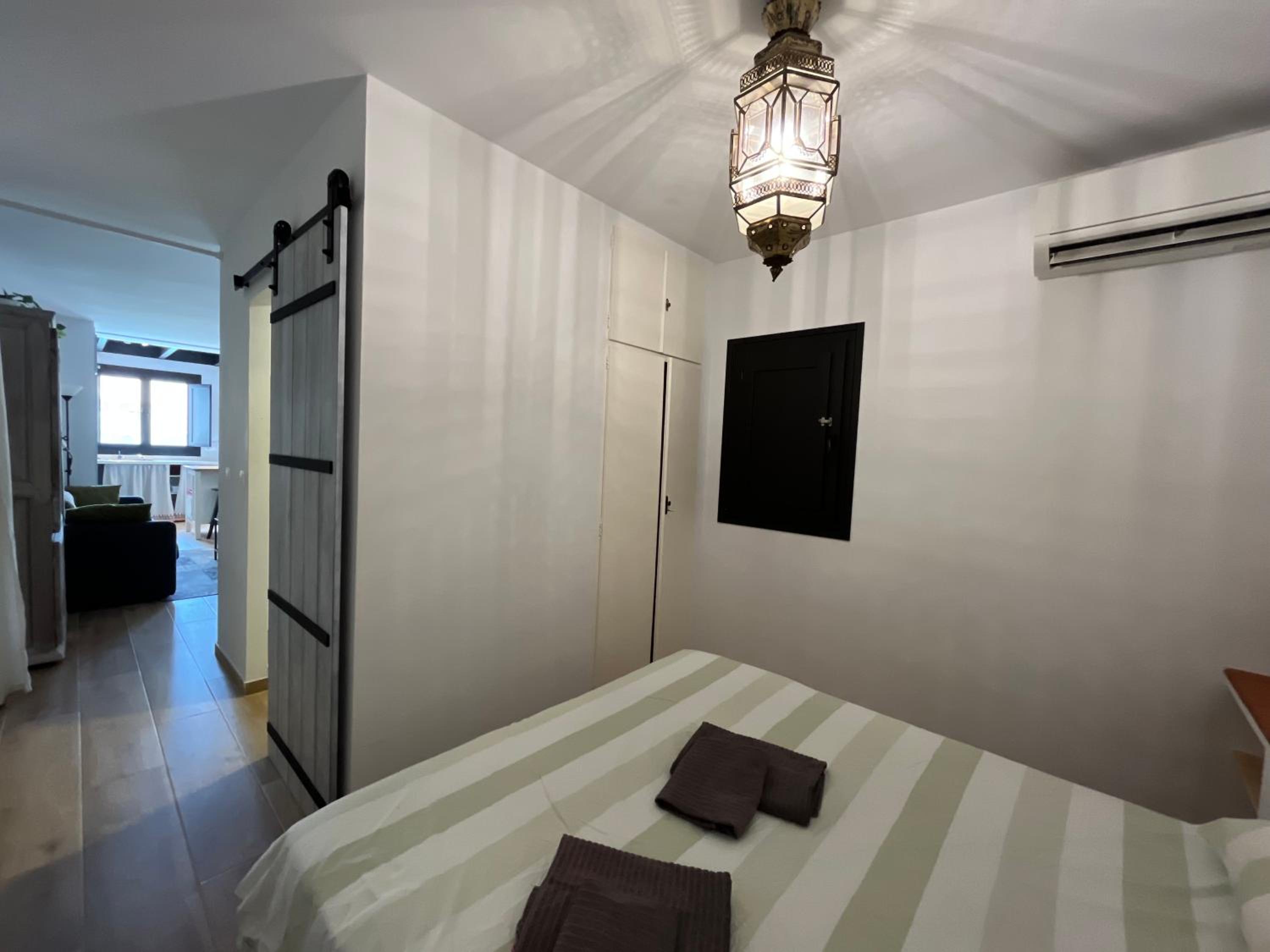 One-Bedroom Apartment photo 2