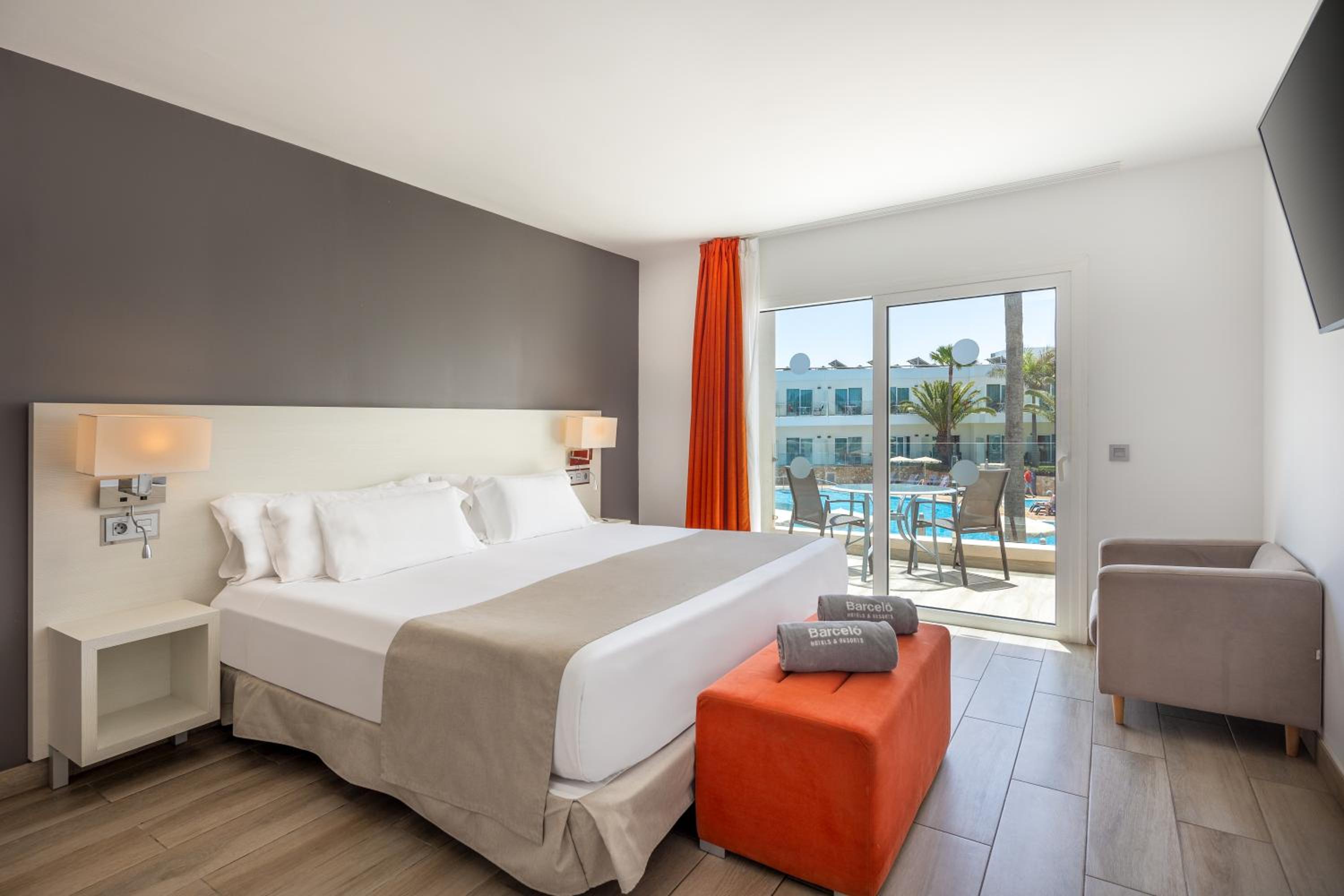 Suite con vista a la piscina