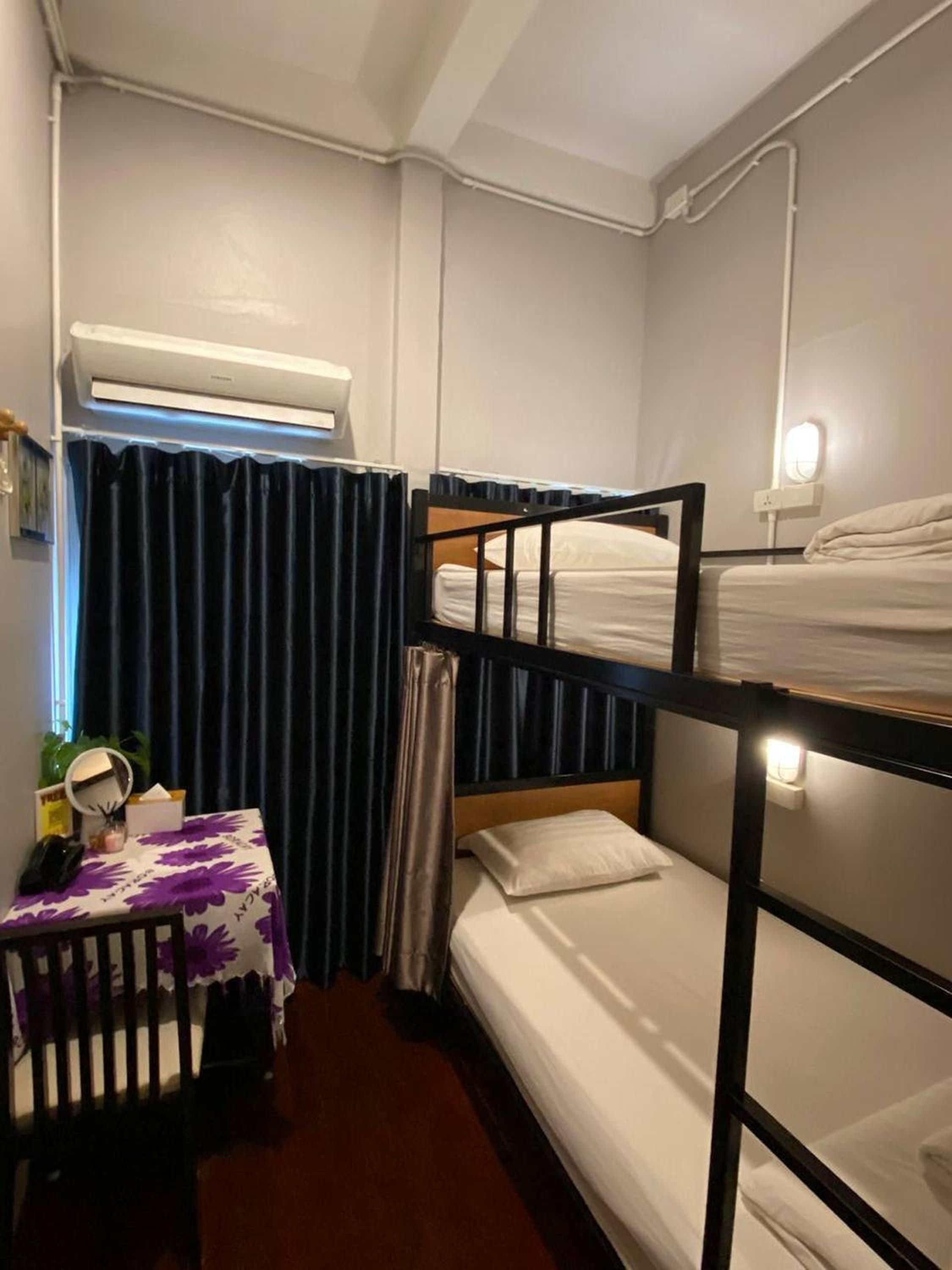 Twin Room with Shared Bathroom photo 3
