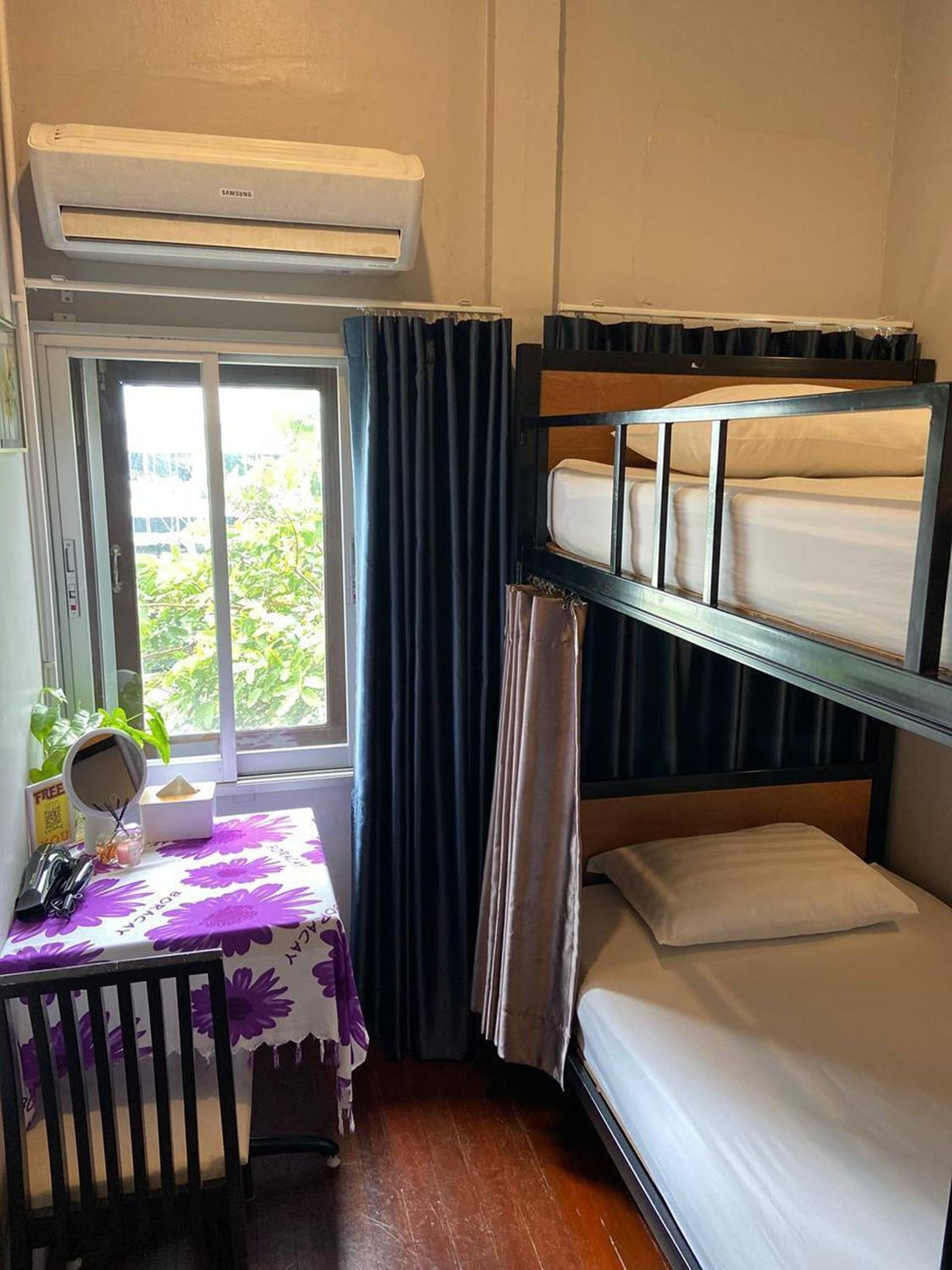 Twin Room with Shared Bathroom photo 1