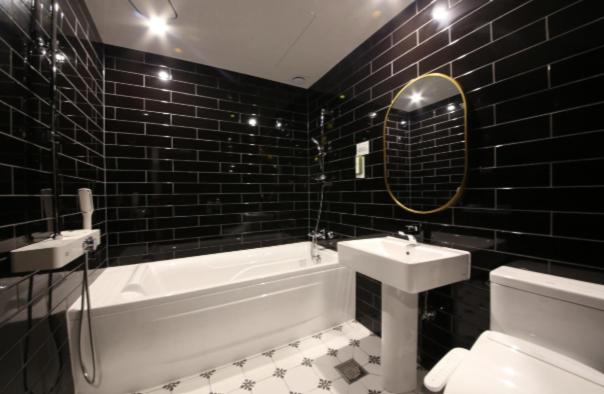 Premium Room - Photo 9